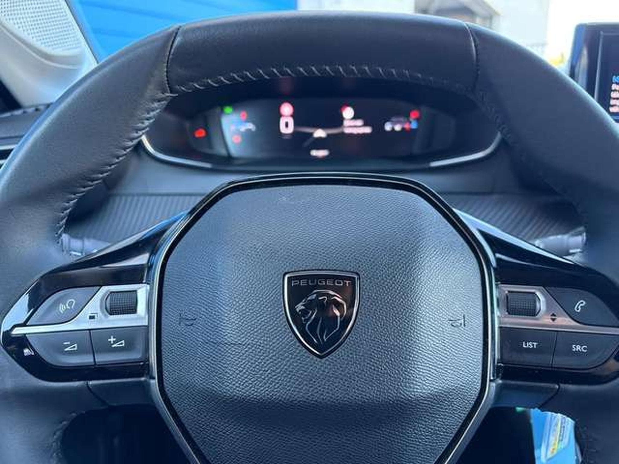 Peugeot 208 208 PureTech 100 Allure (2025) - Photo 12