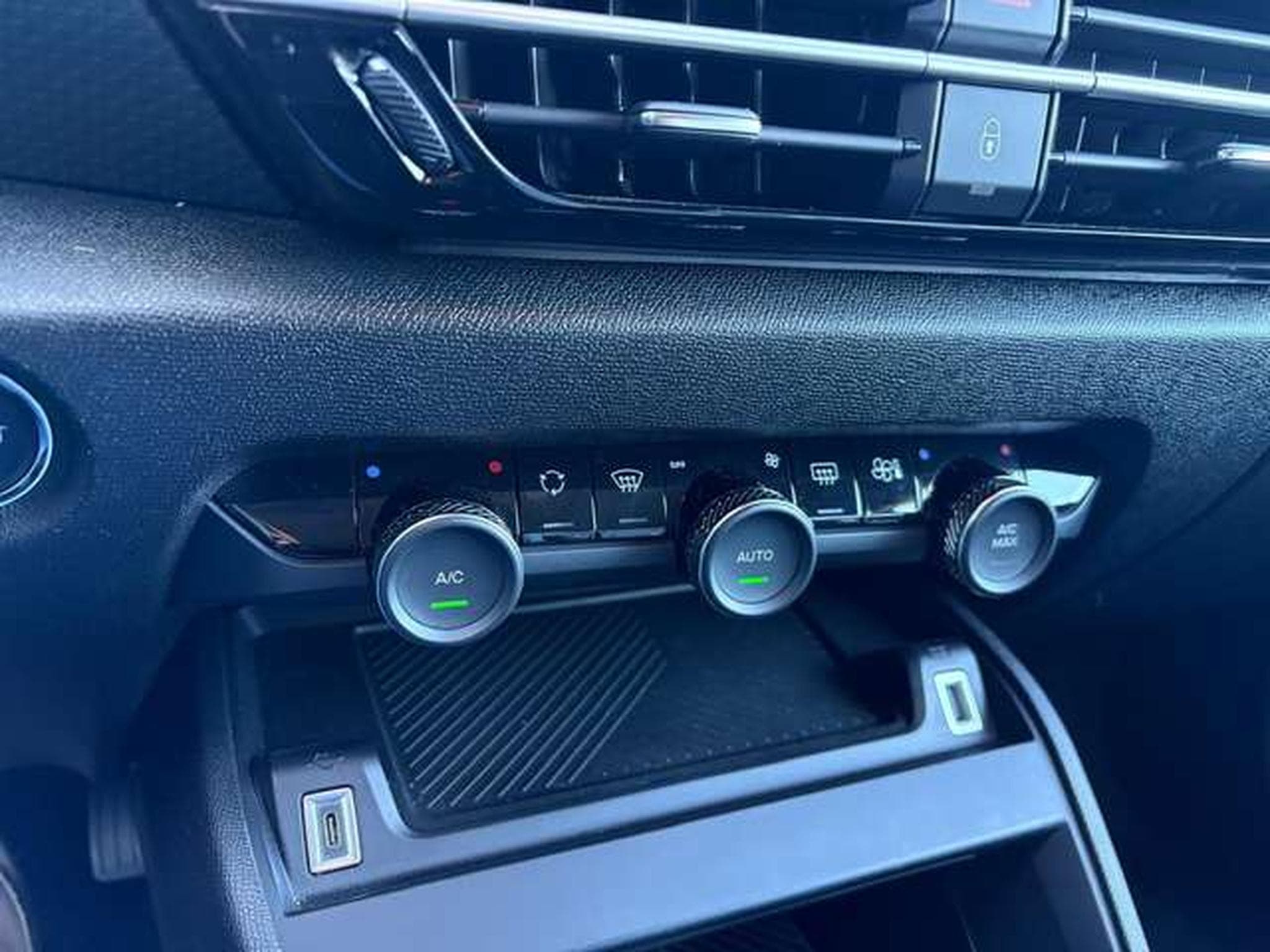 Citroen C4 NEW C4 PURETECH 130 EAT8 MAX (2025) - Photo 16