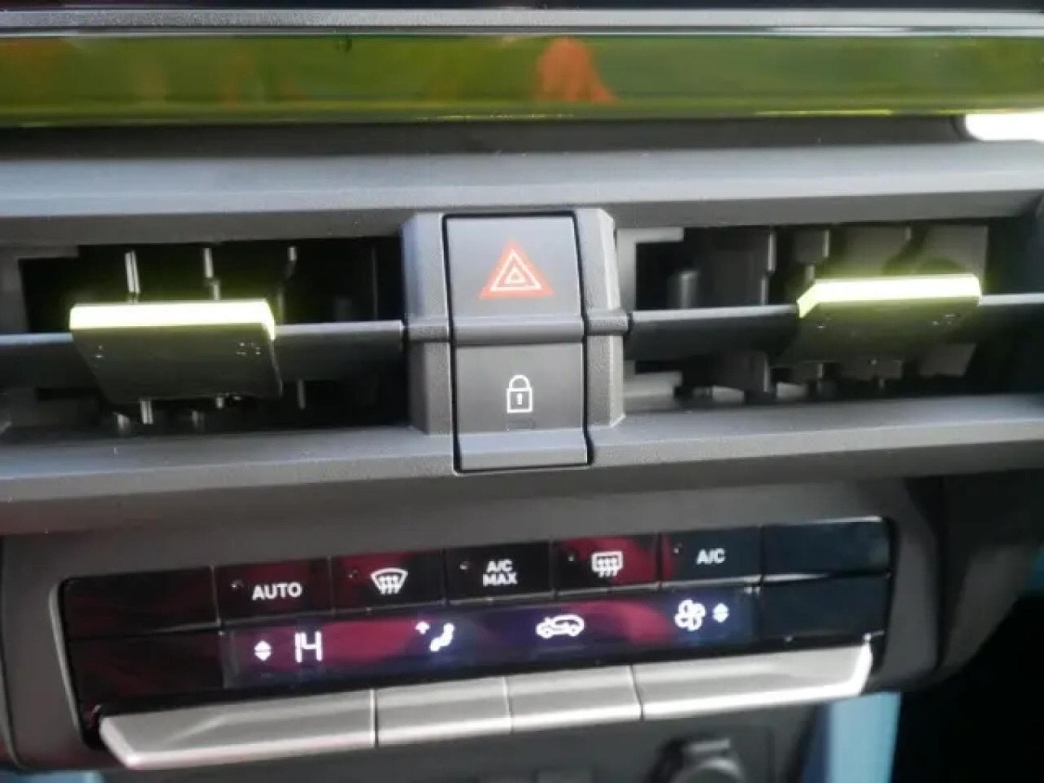 Fiat Grande Panda ICON HYBRID 1.2 eDCT (2026) - Foto 24