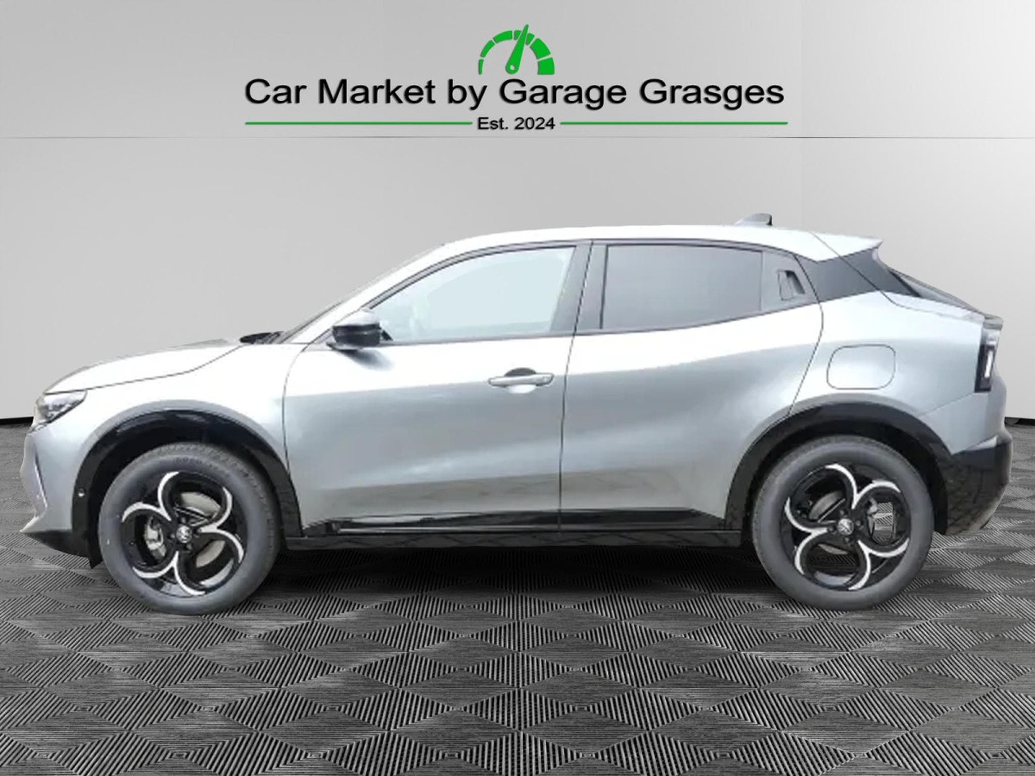 Alfa-Romeo Junior IBRIDA TI 1.2 VGT (2026) - Foto 2