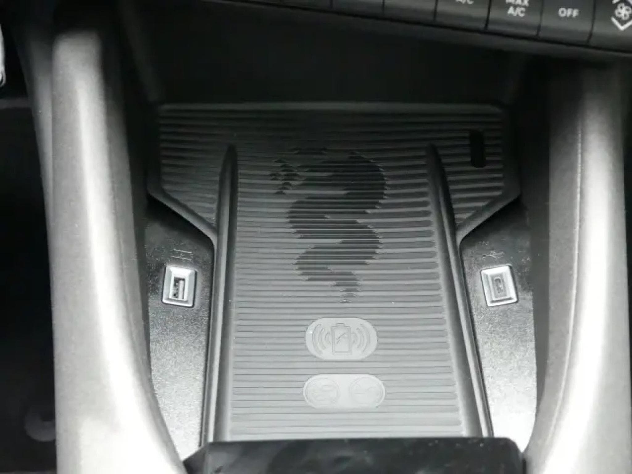 Alfa-Romeo Junior IBRIDA TI 1.2 VGT (2026) - Foto 24