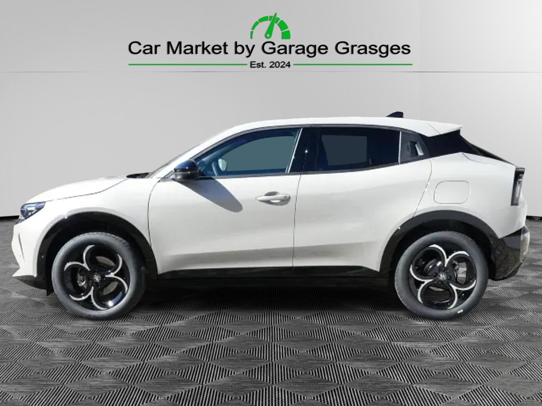 Alfa-Romeo Junior IBRIDA TI 1.2 VGT (2026) - Foto 2