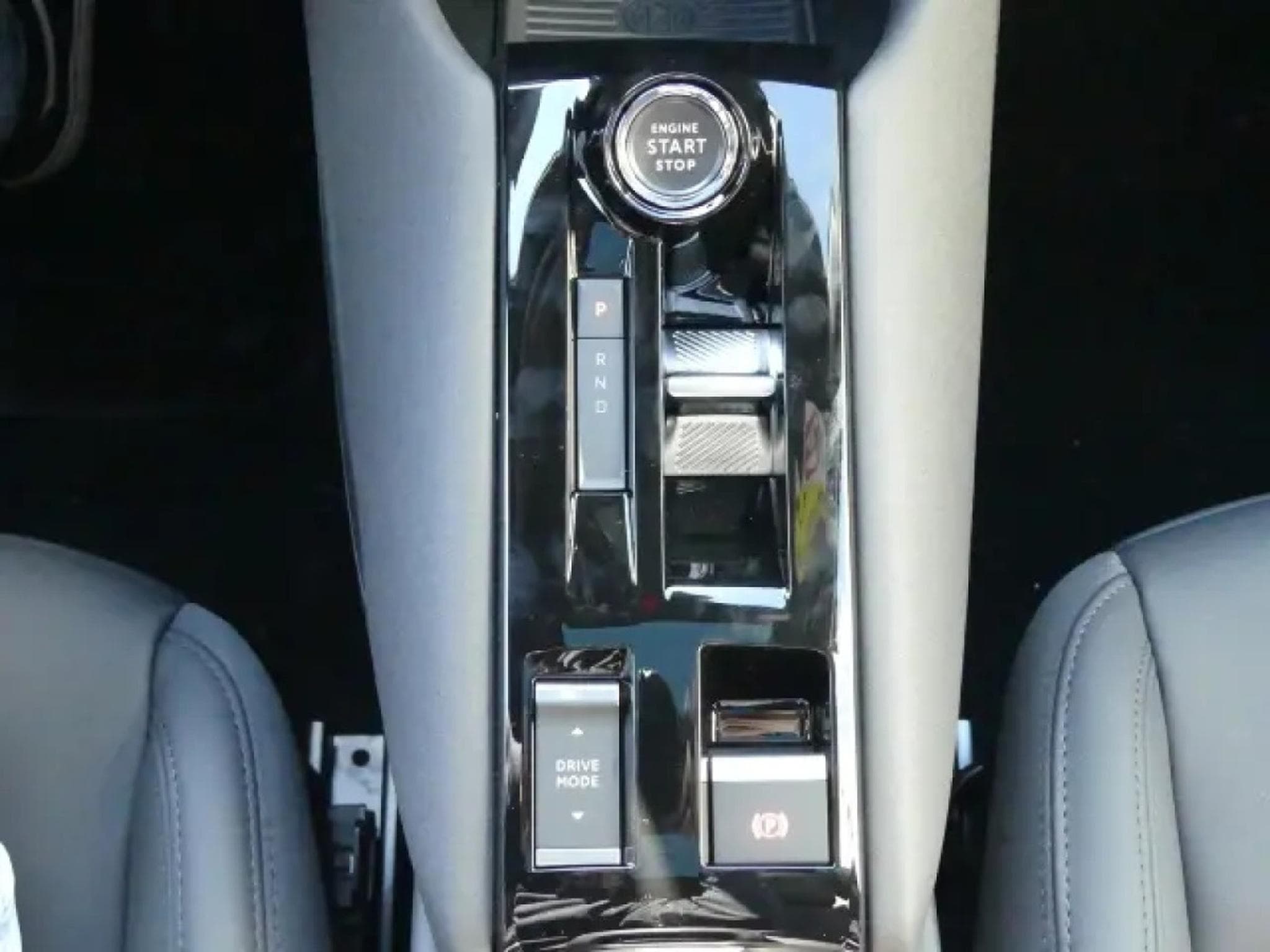 Alfa-Romeo Junior IBRIDA TI 1.2 VGT (2026) - Foto 23