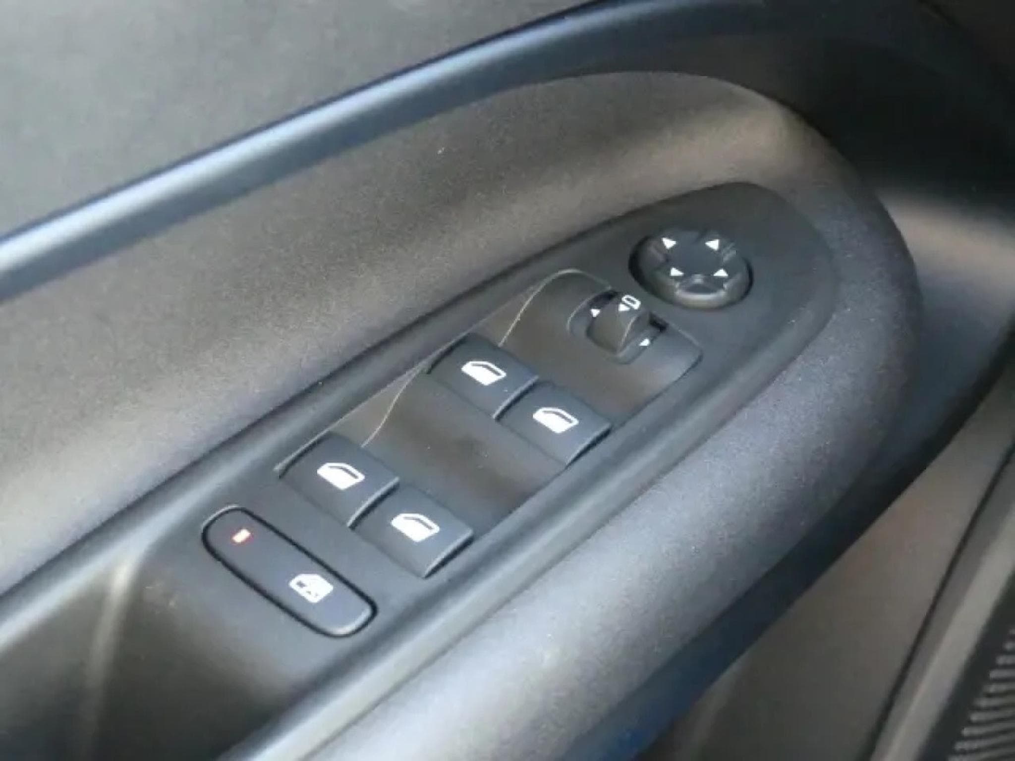 Alfa-Romeo Junior IBRIDA TI 1.2 VGT (2026) - Foto 25