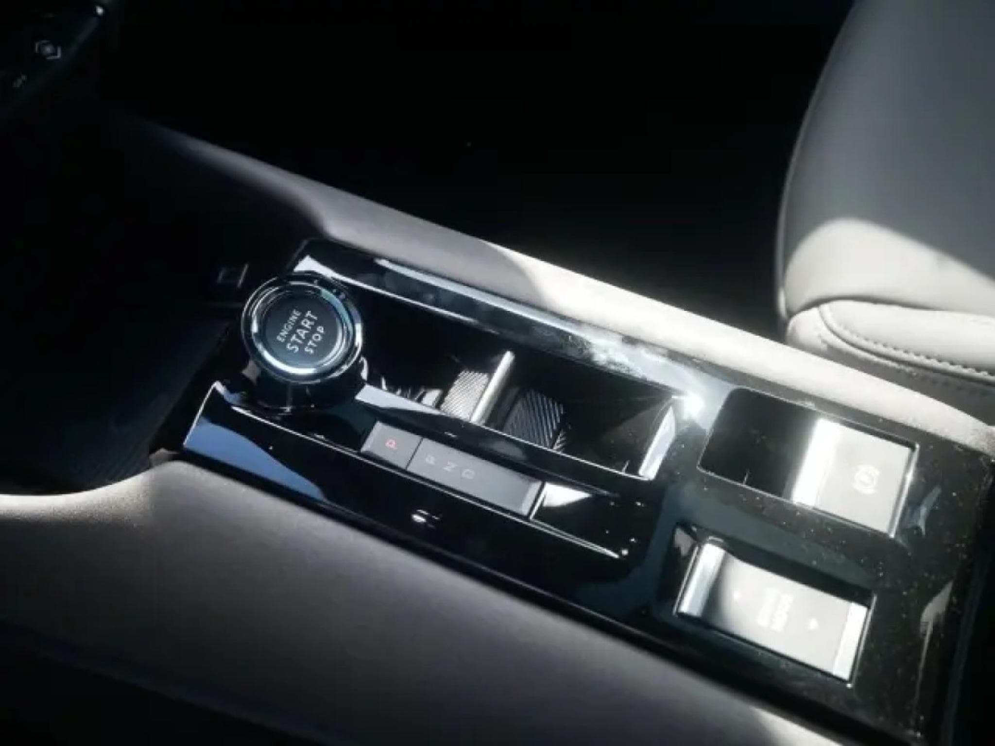 Alfa-Romeo Junior IBRIDA TI 1.2 VGT (2026) - Foto 22