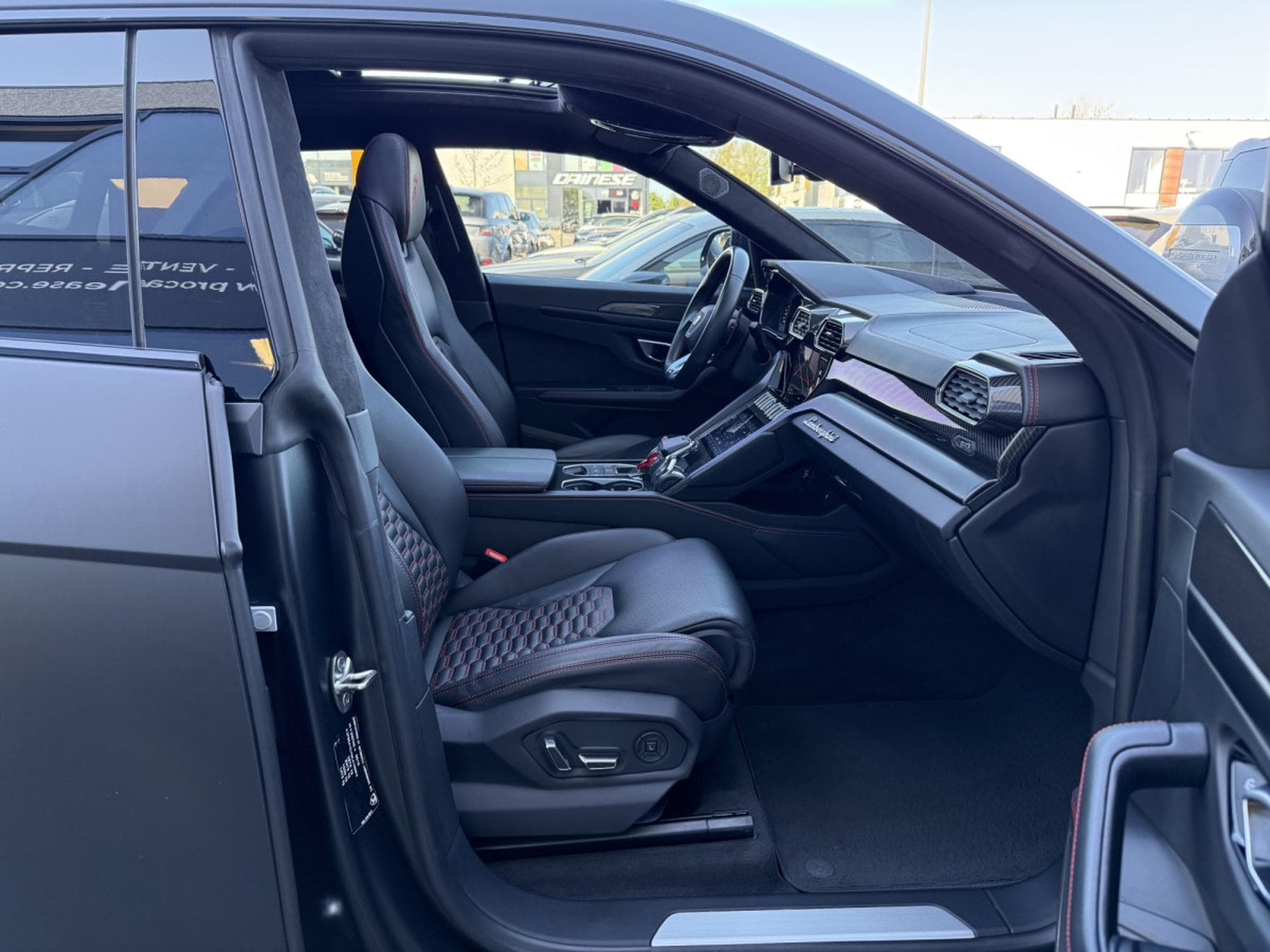 Lamborghini Urus 4.0 V8 Auto./PANO/22/360°/HUD/CARBON/VOLL (2021) - Photo 16