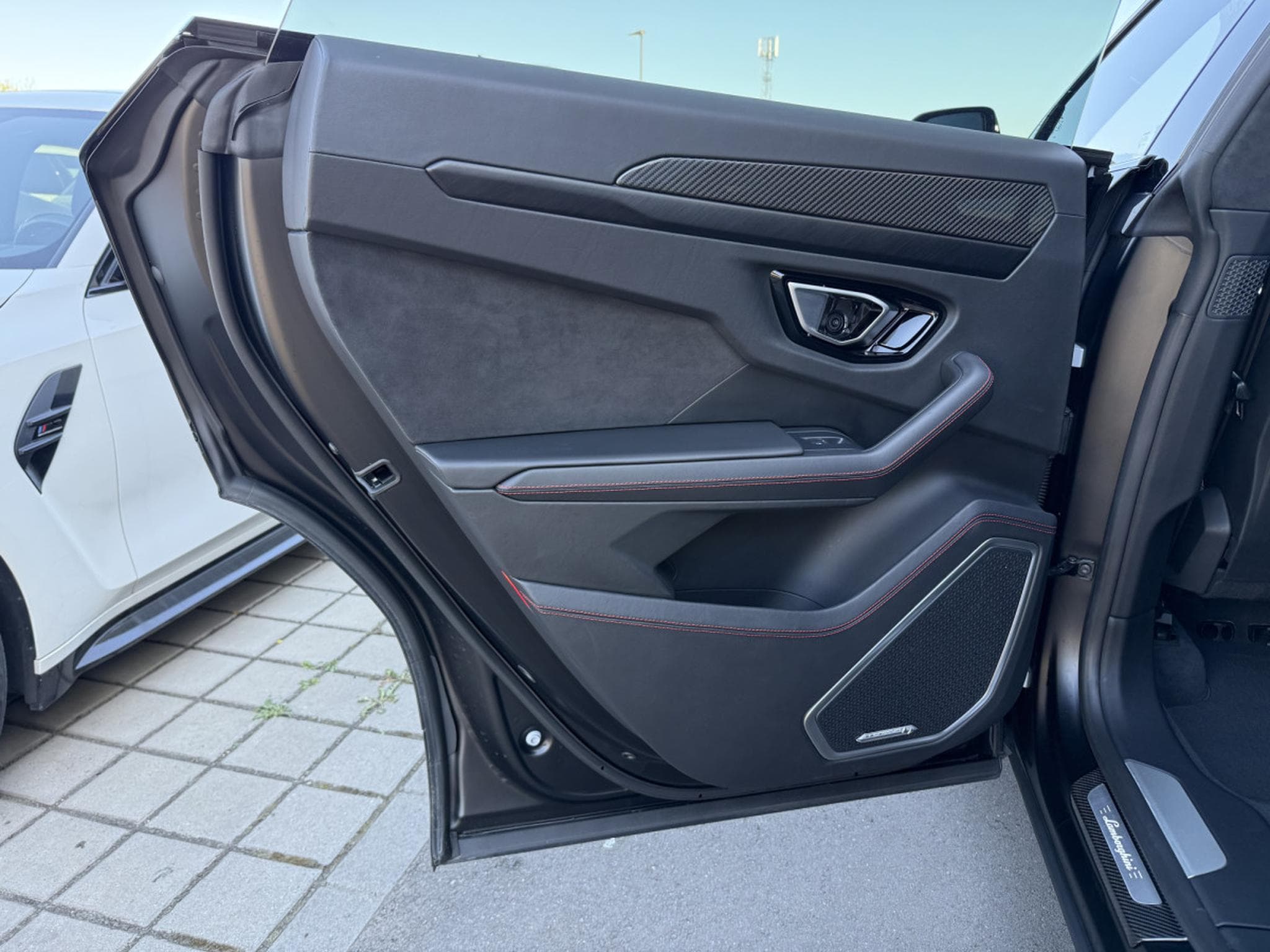 Lamborghini Urus 4.0 V8 Auto./PANO/22/360°/HUD/CARBON/VOLL (2021) - Photo 24
