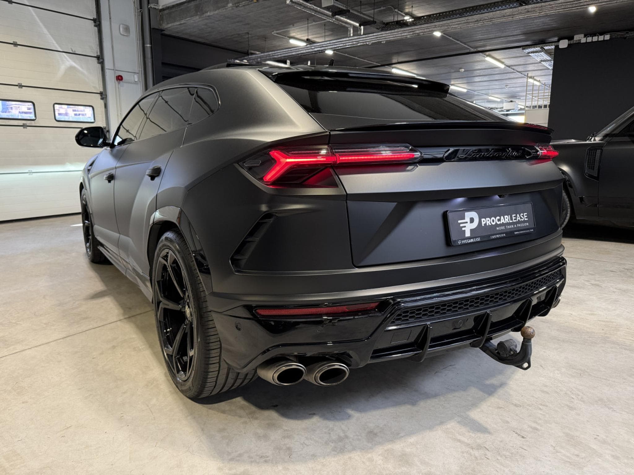 Lamborghini Urus 4.0 V8 Auto./PANO/22/360°/HUD/CARBON/VOLL (2021) - Photo 7