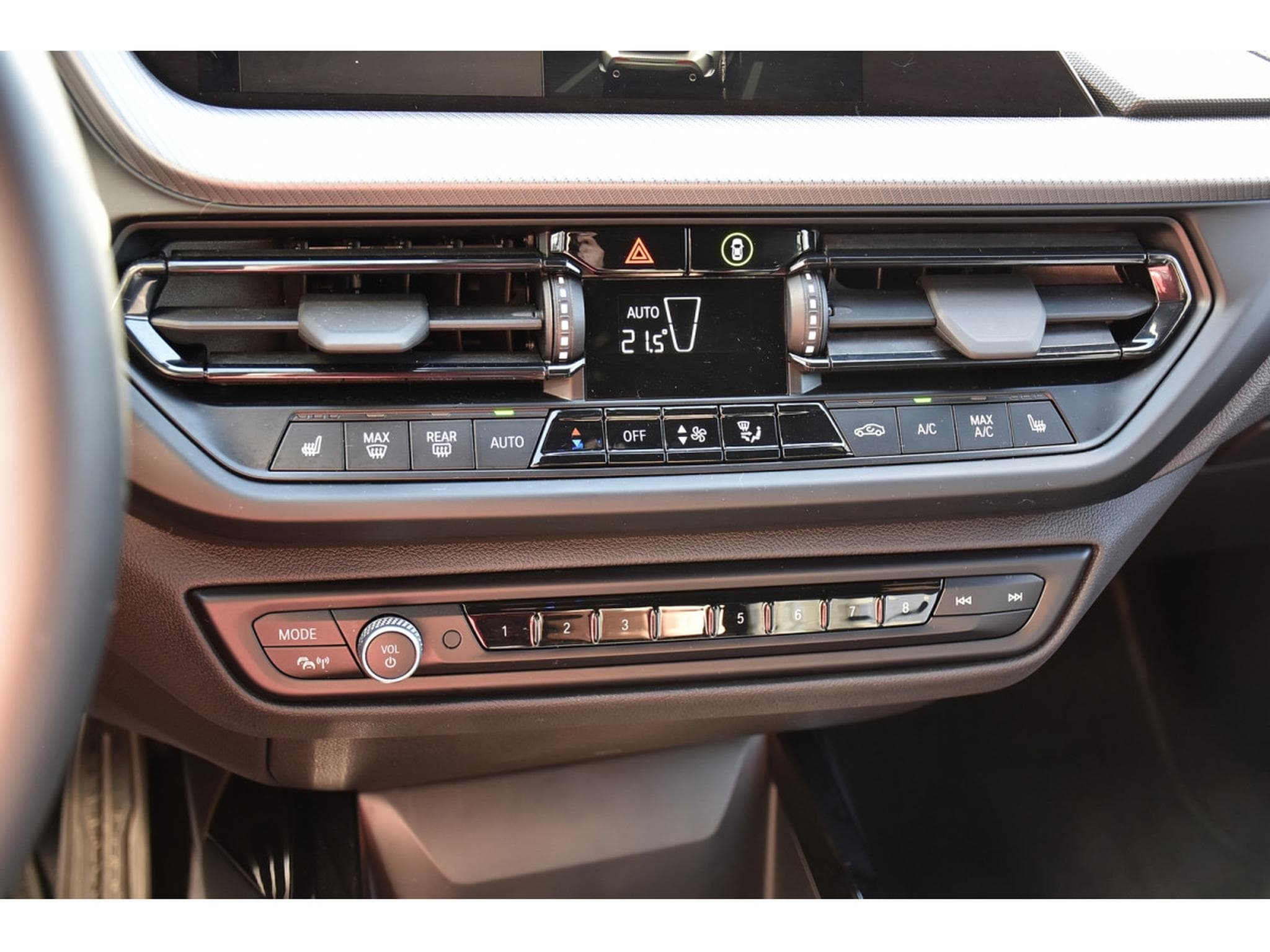 BMW 116 iA M Sport REGUL GPS LANE PDC (2024) - Photo 16