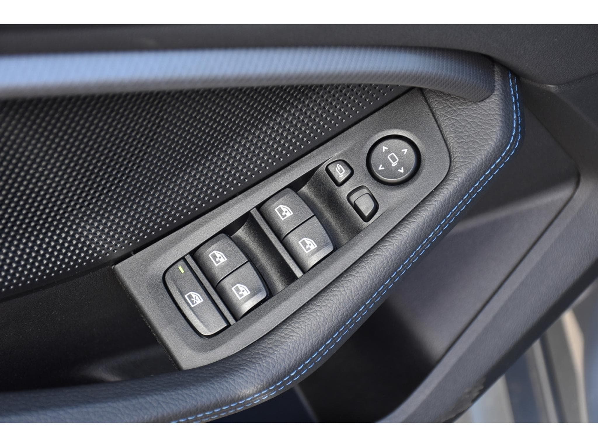 BMW 116 iA M Sport REGUL GPS LANE PDC (2024) - Photo 19