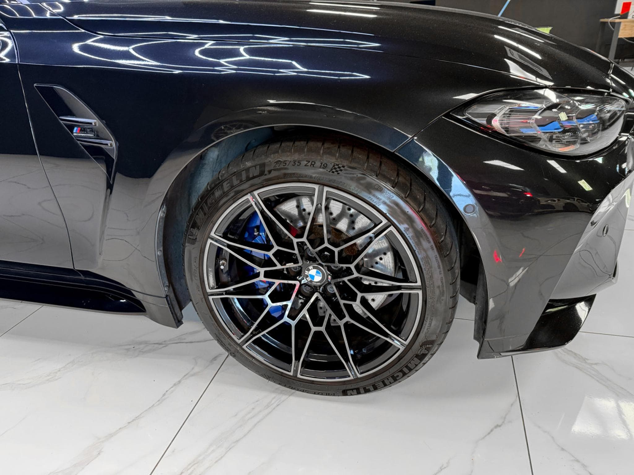 BMW M3 Competition xDrive (2023) - Photo 17