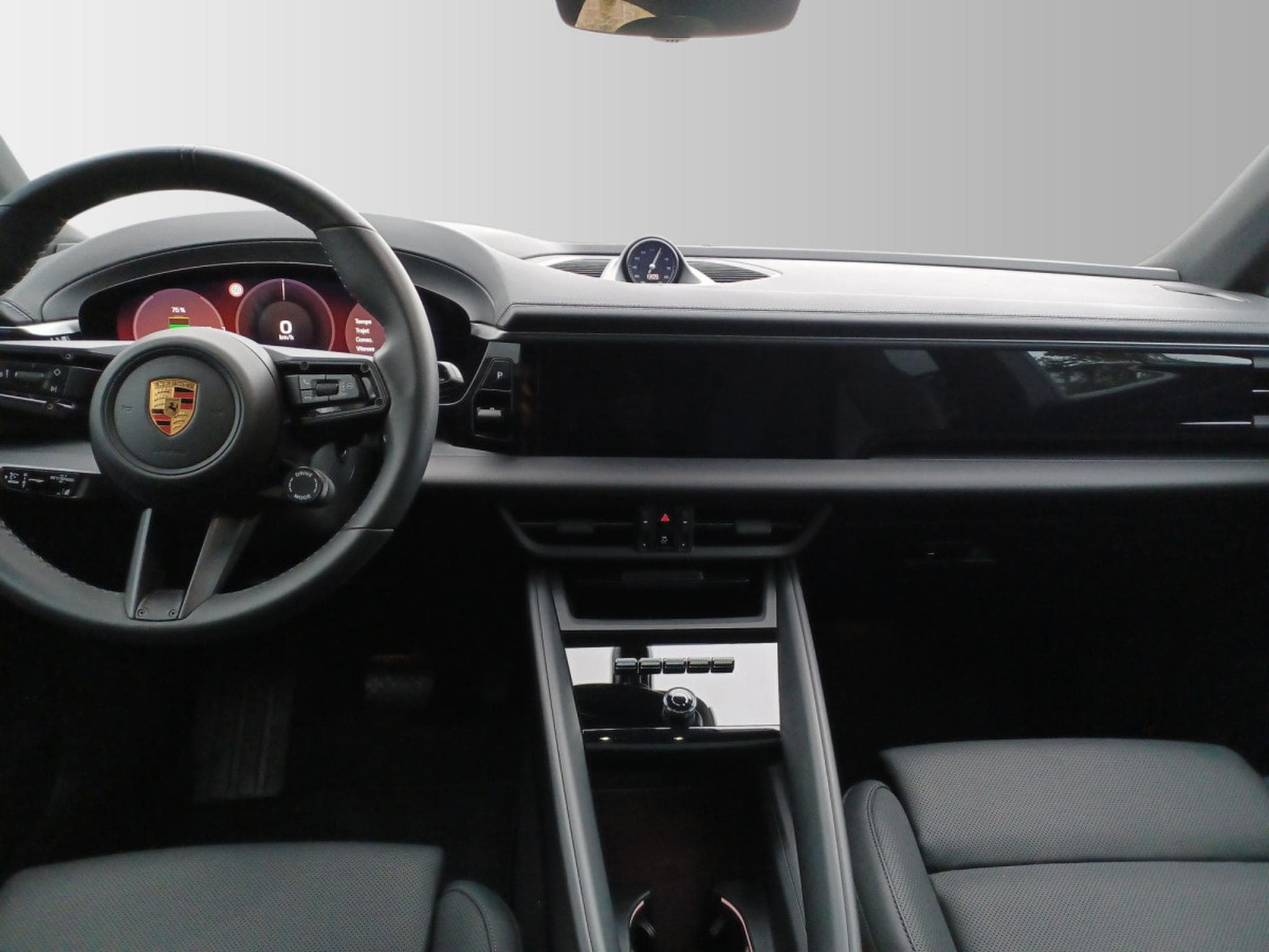 Porsche Macan 4 (2025) - Photo 11