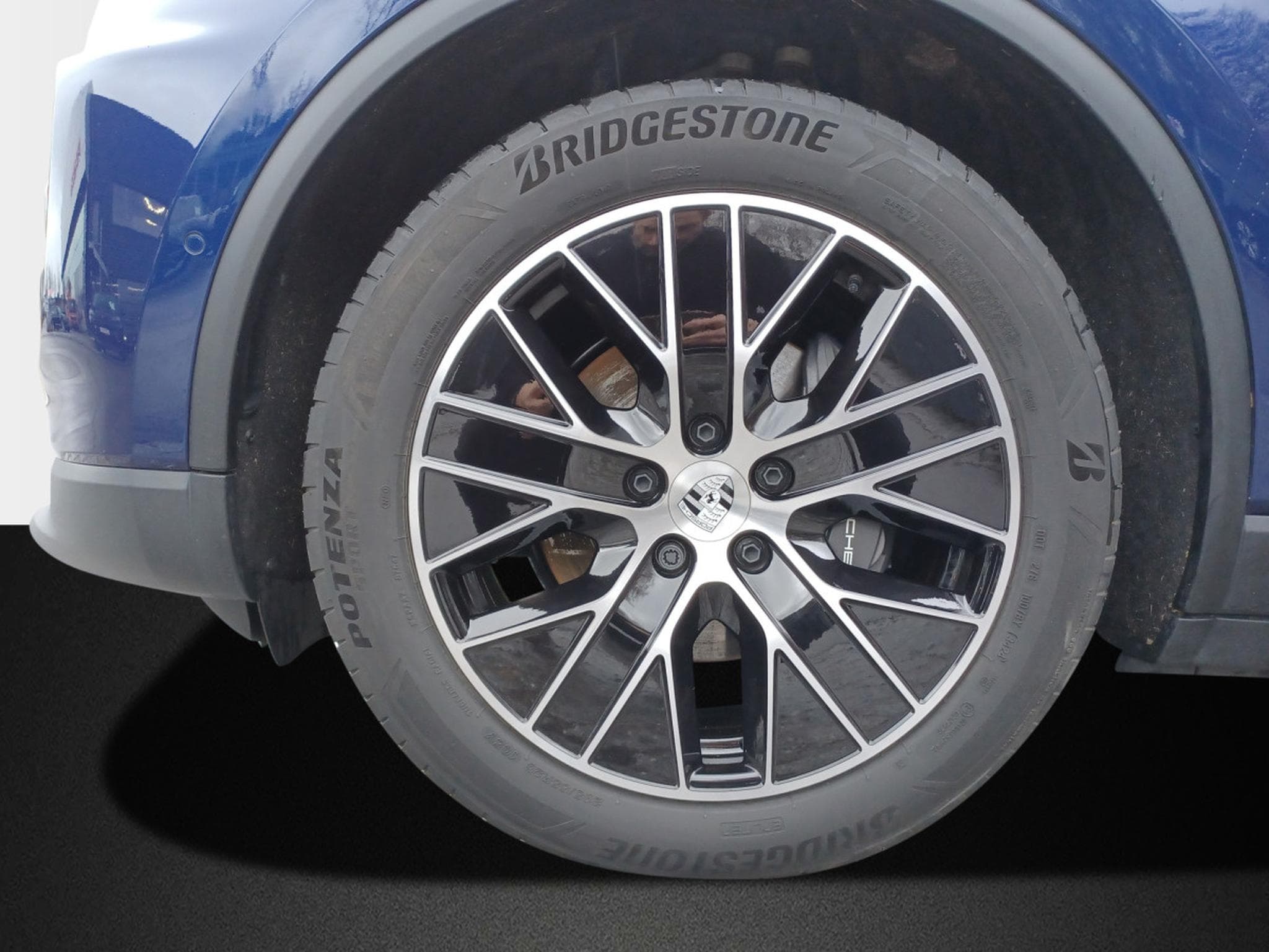 Porsche Macan 4 (2025) - Photo 6