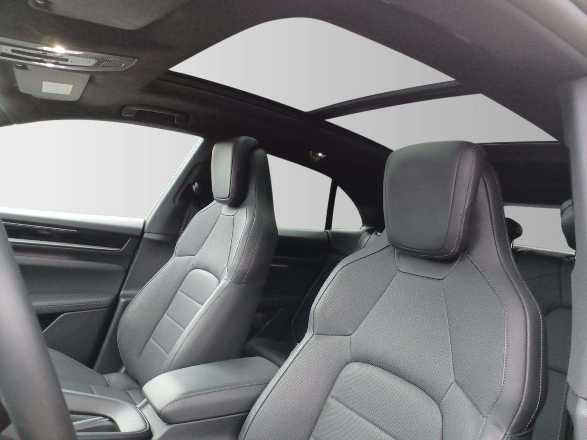 Porsche Macan 4 (2025) - Photo 8