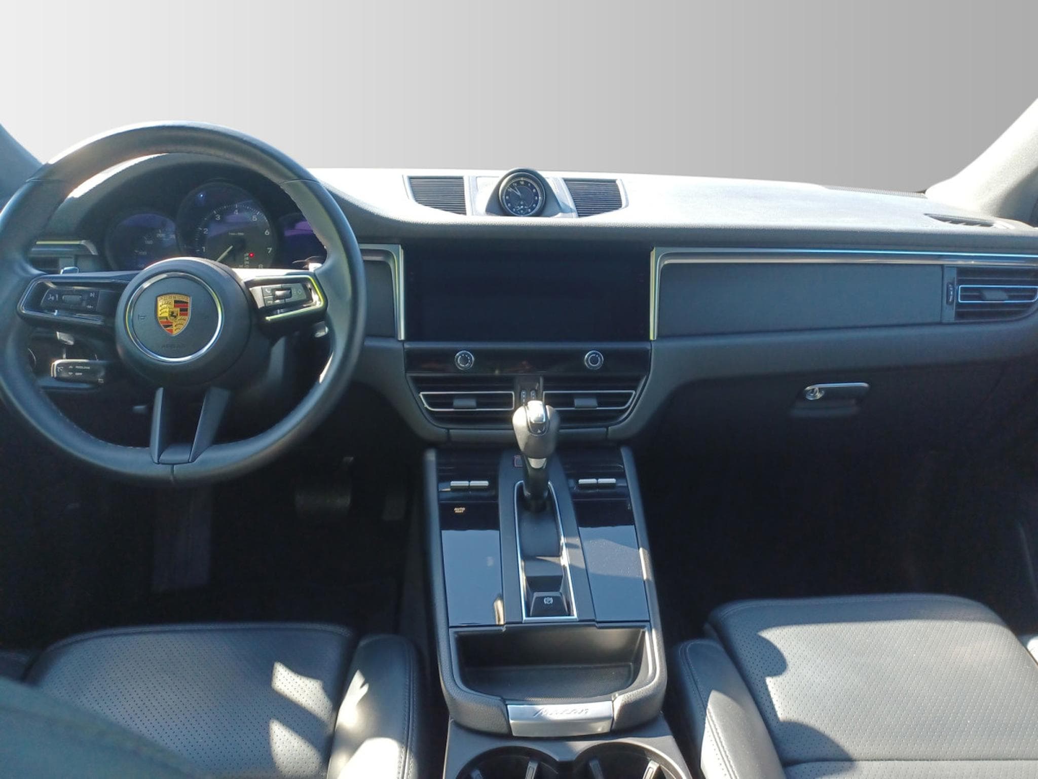 Porsche Macan 2.0 (2023) - Photo 10