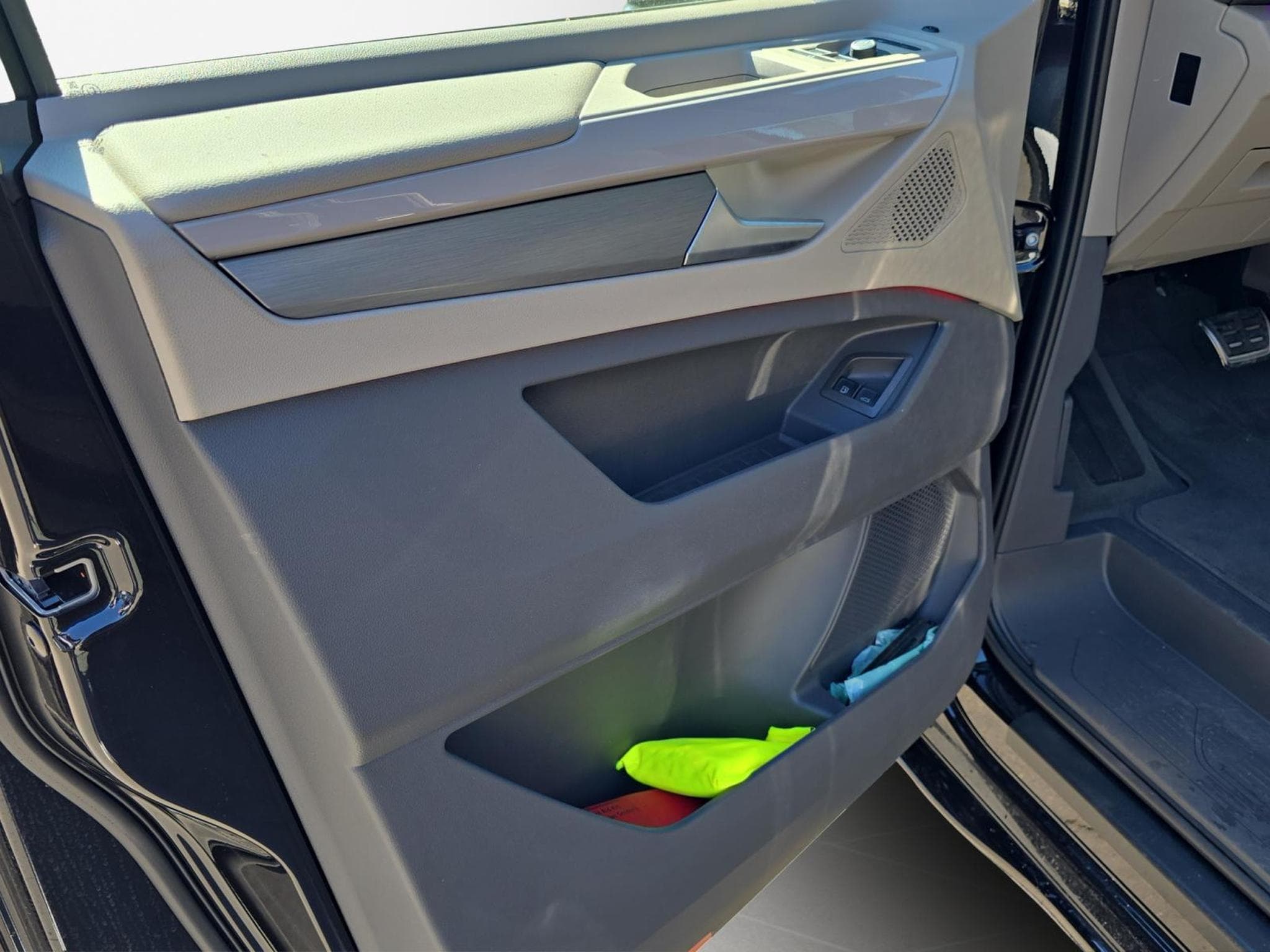 VW Multivan Style (2026) - Photo 14