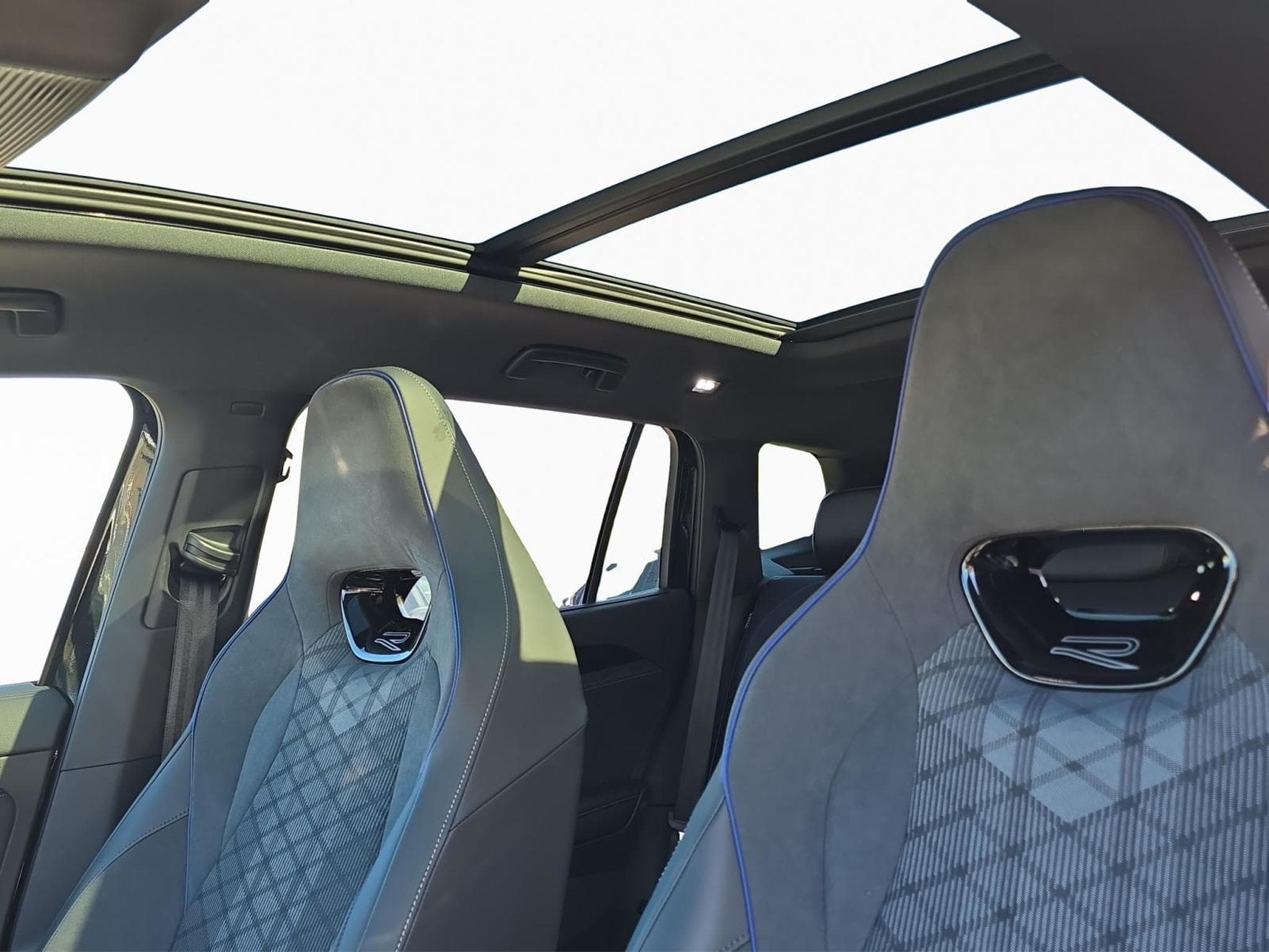 VW Tayron R-Line (2026) - Photo 15