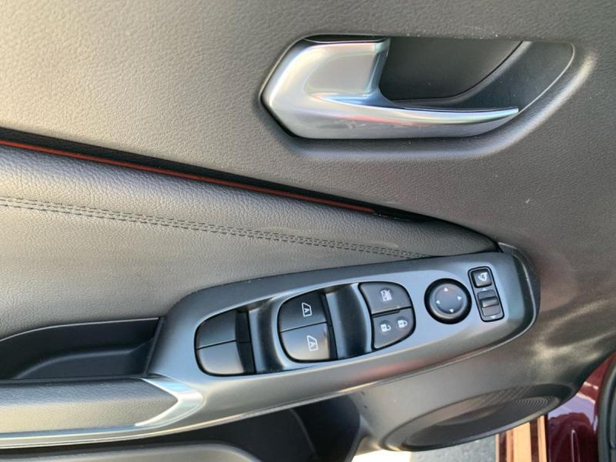 Nissan Juke N-Design (2024) - Foto 23