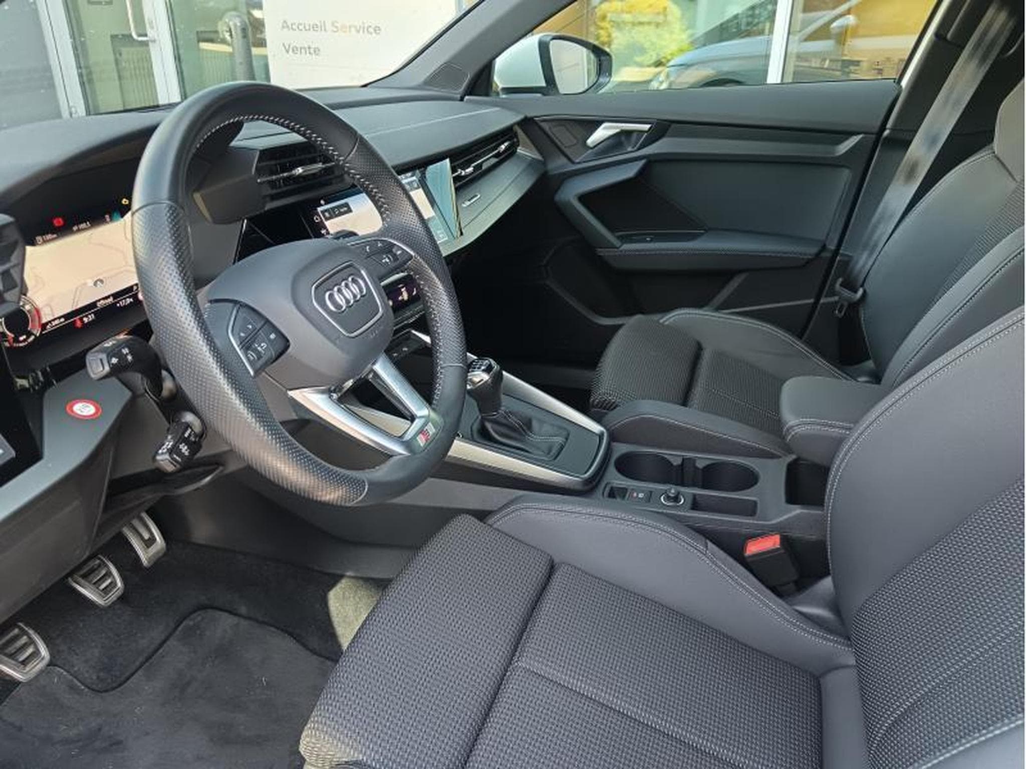 Audi A3 Limousine S-line 35 TFSI 6-Gang (2020) - Photo 9