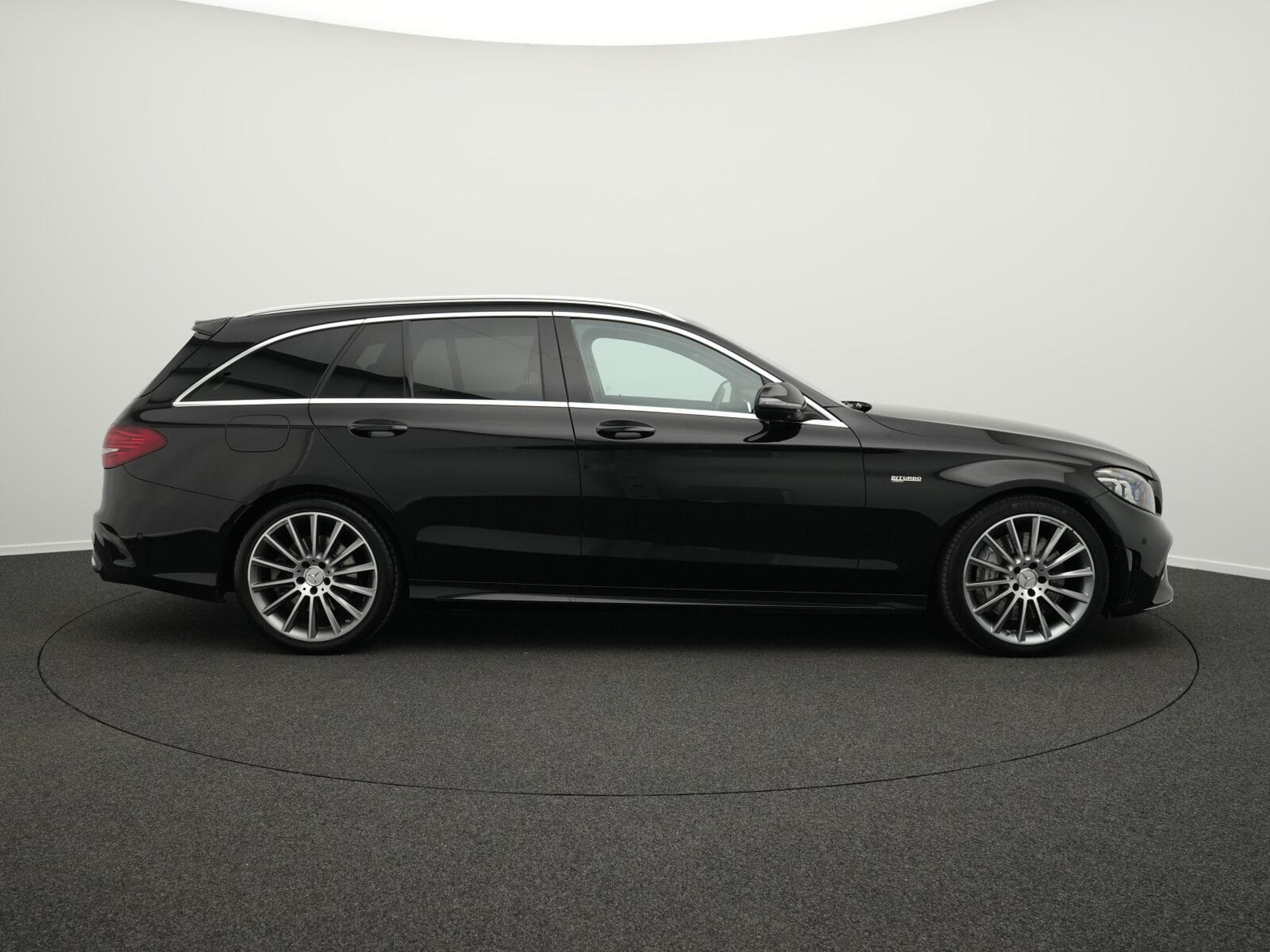 Mercedes C 43 AMG T 4MATIC (2020) - Photo 5