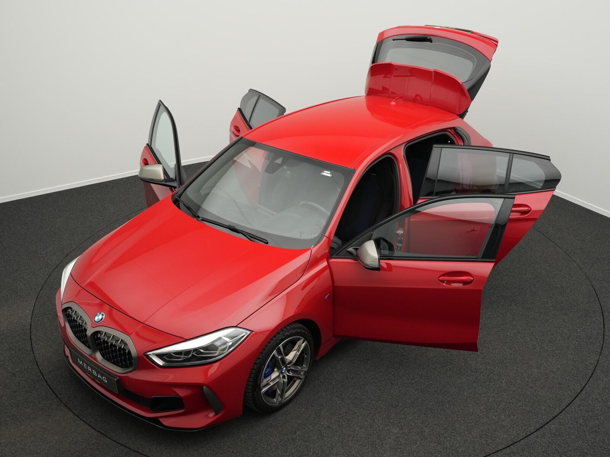 BMW M1 xDrive (2021) - Foto 12
