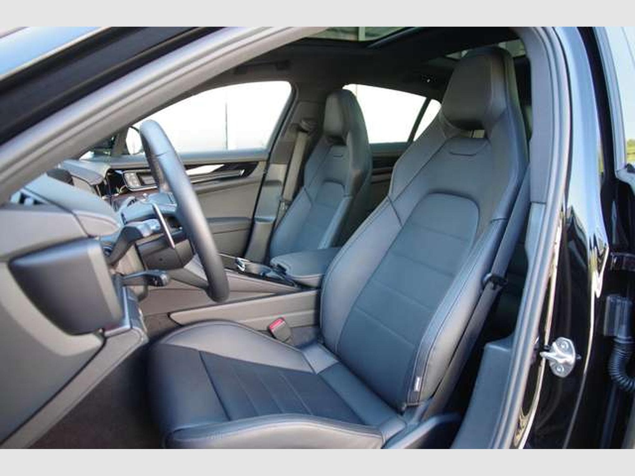 Porsche Panamera Panamera 4 E-Hybrid*Befahrerdisplay,14-Wege,BOSE (2025) - Photo 6