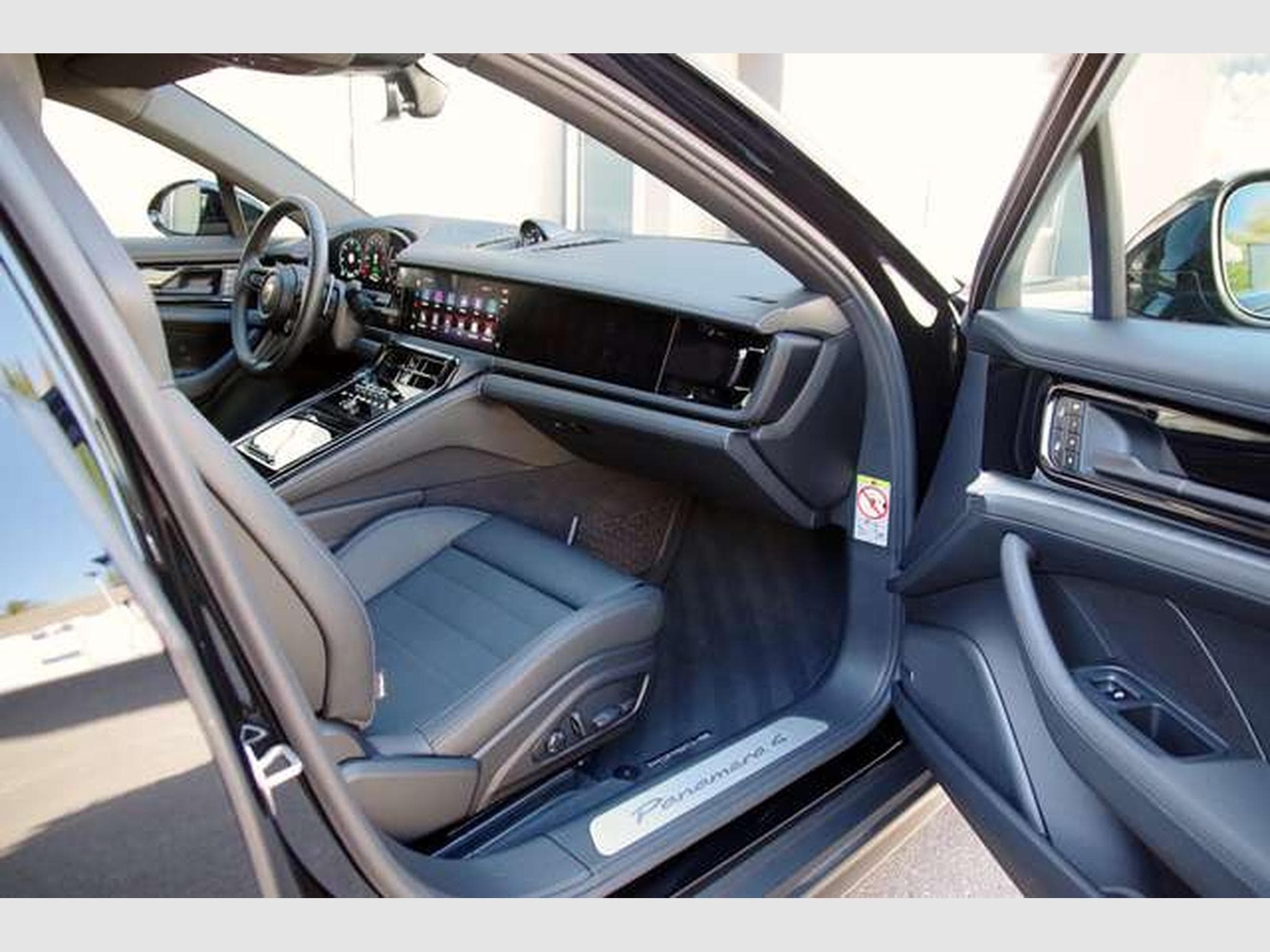 Porsche Panamera Panamera 4 E-Hybrid*Befahrerdisplay,14-Wege,BOSE (2025) - Photo 7