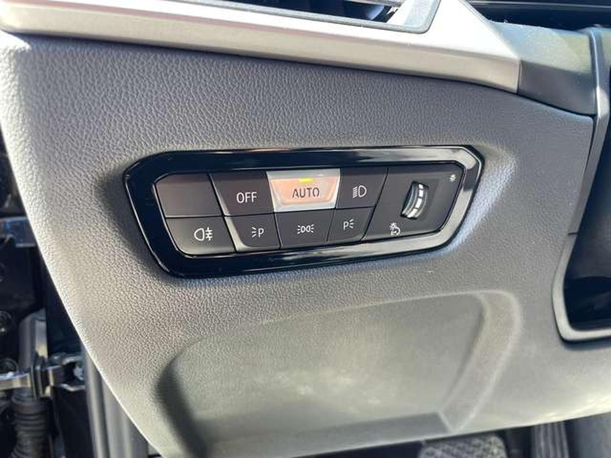 BMW 318 318i Touring Aut / Sport - GARANTIE 38 MOIS (2024) - Photo 25