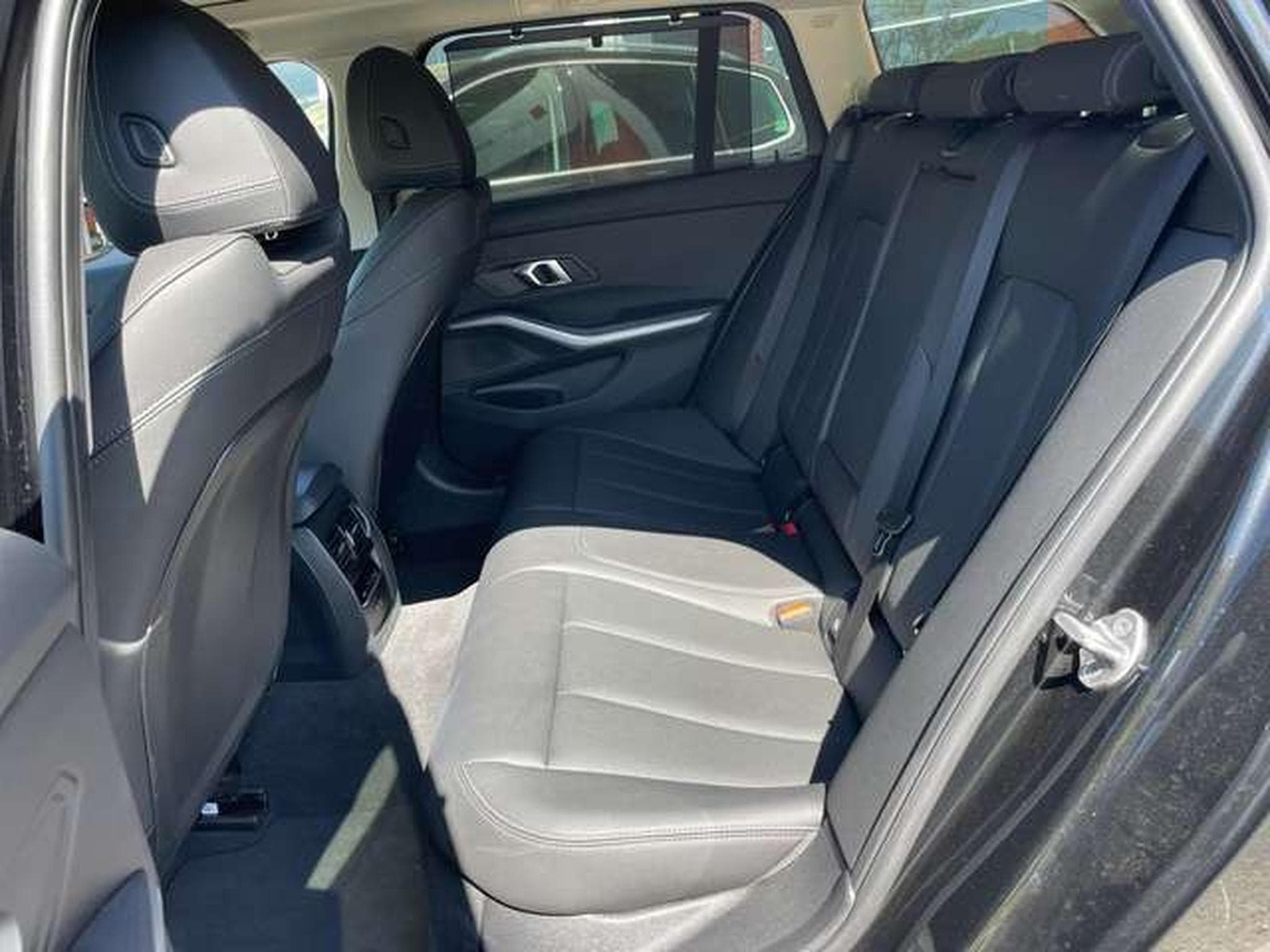 BMW 318 318i Touring Aut / Sport - GARANTIE 38 MOIS (2024) - Photo 32