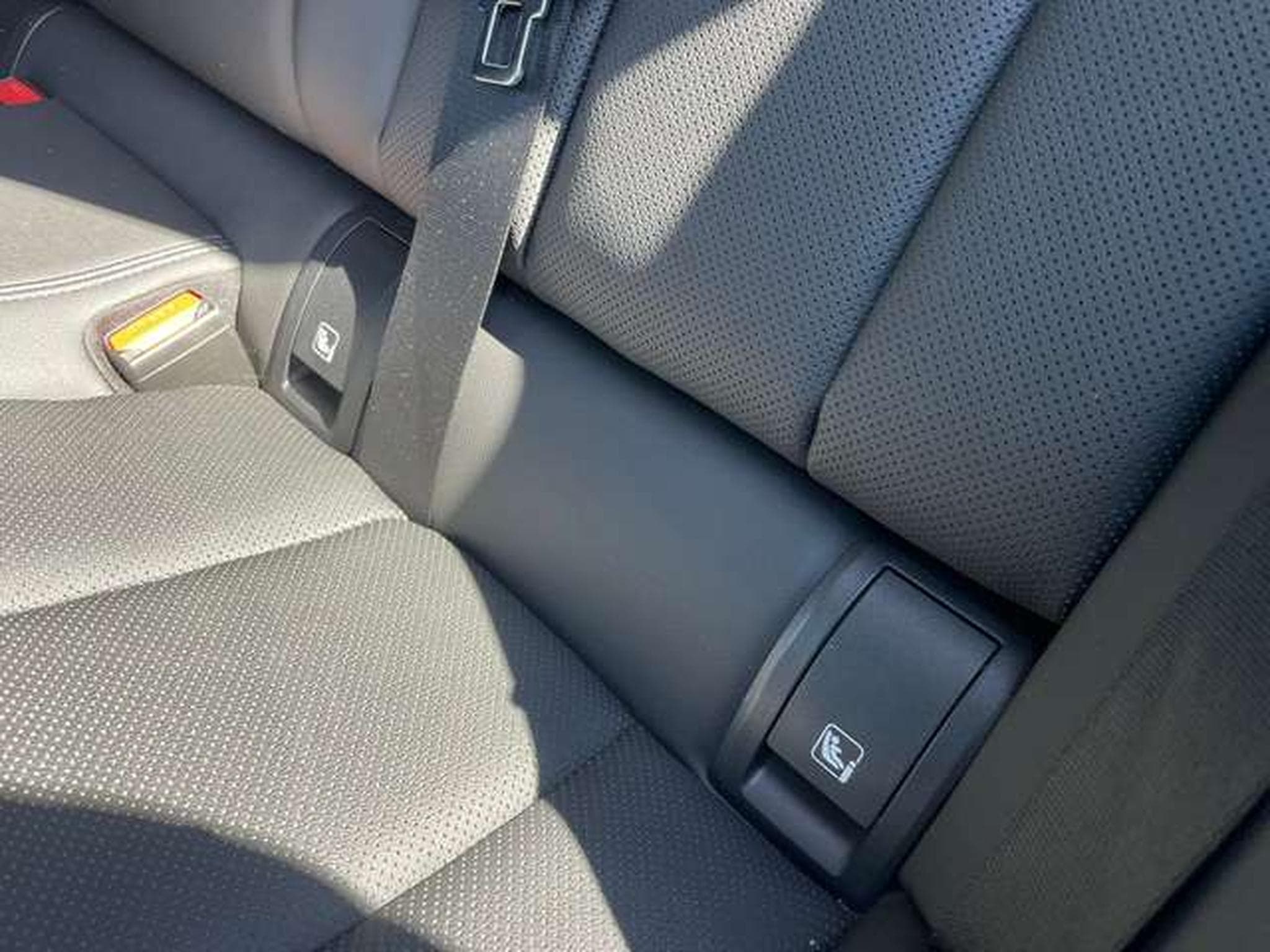 BMW 318 318i Touring Aut / Sport - GARANTIE 38 MOIS (2024) - Photo 33