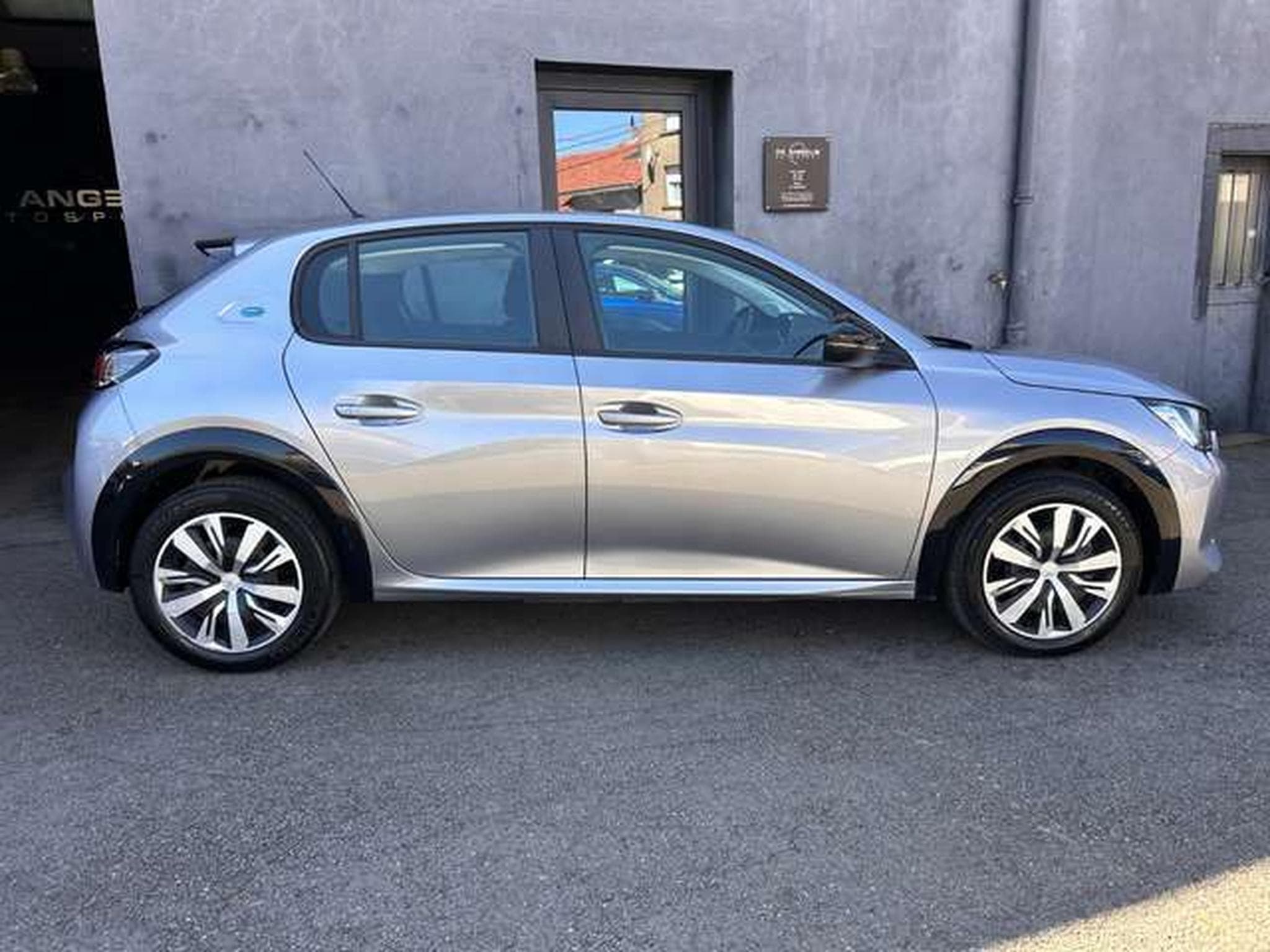 Peugeot 208 136 ACTIVE (2022) - Foto 10