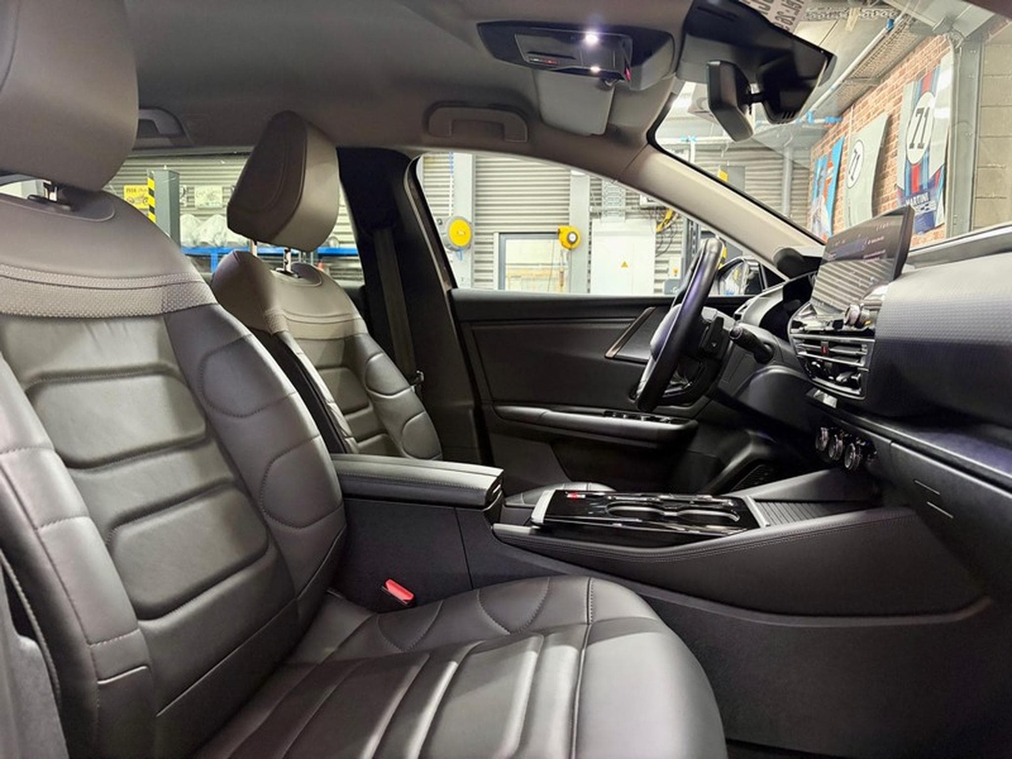 Citroen C5 X C5 X 131cv Auto PLUS Cuir/Nav/ClimA/LED/HUD (2024) - Photo 8