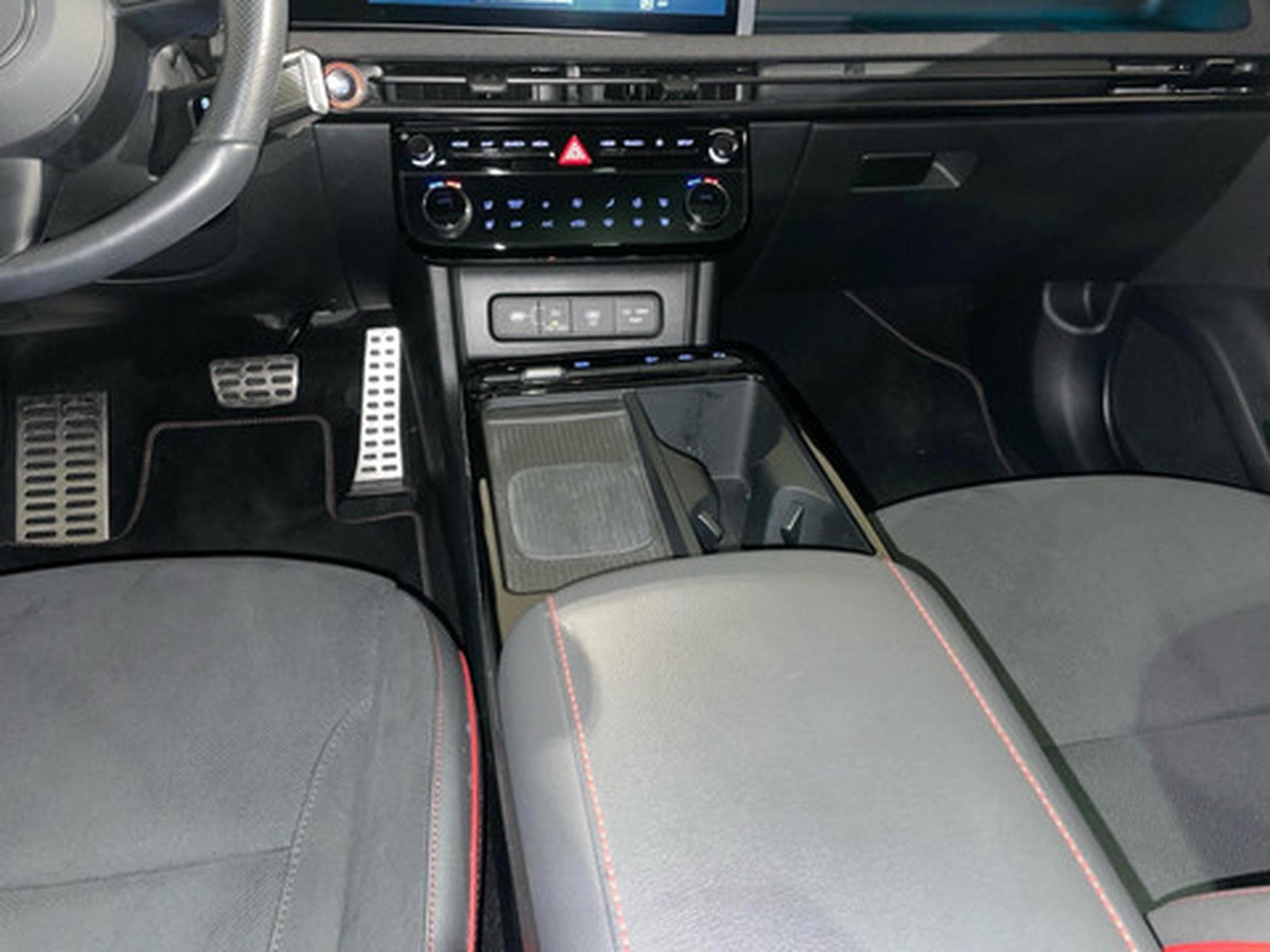 Hyundai Tucson 1.6 T-GDi Hybrid Shine N-Line (2025) - Photo 10
