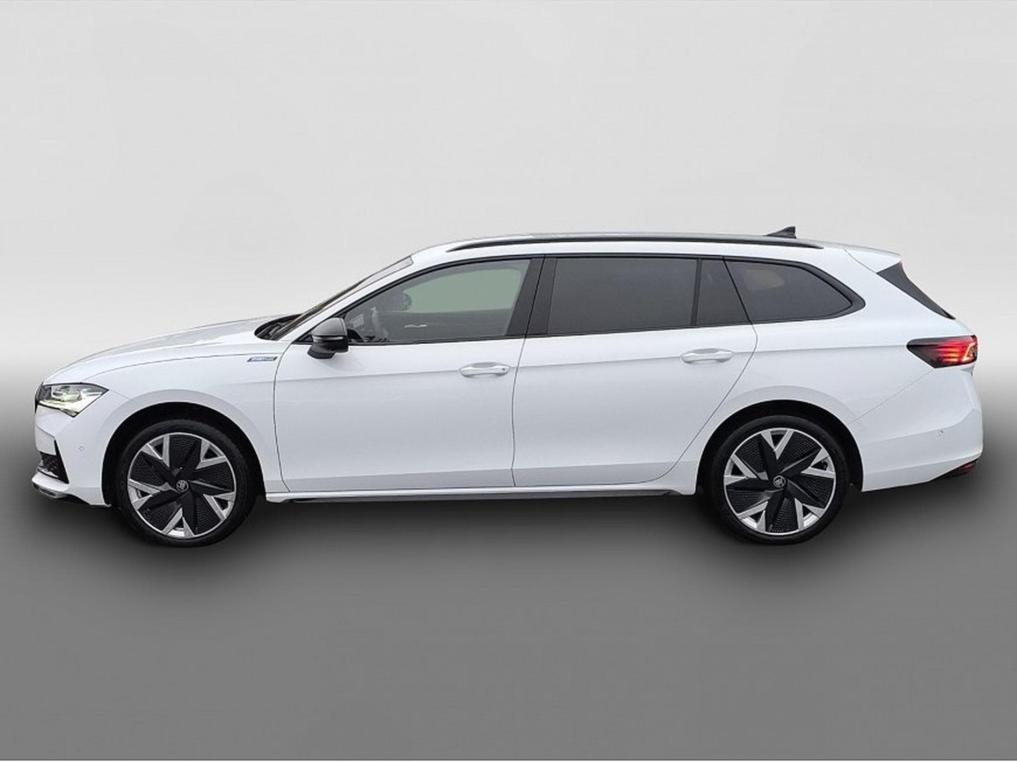 Skoda Superb (2025) - Photo 4