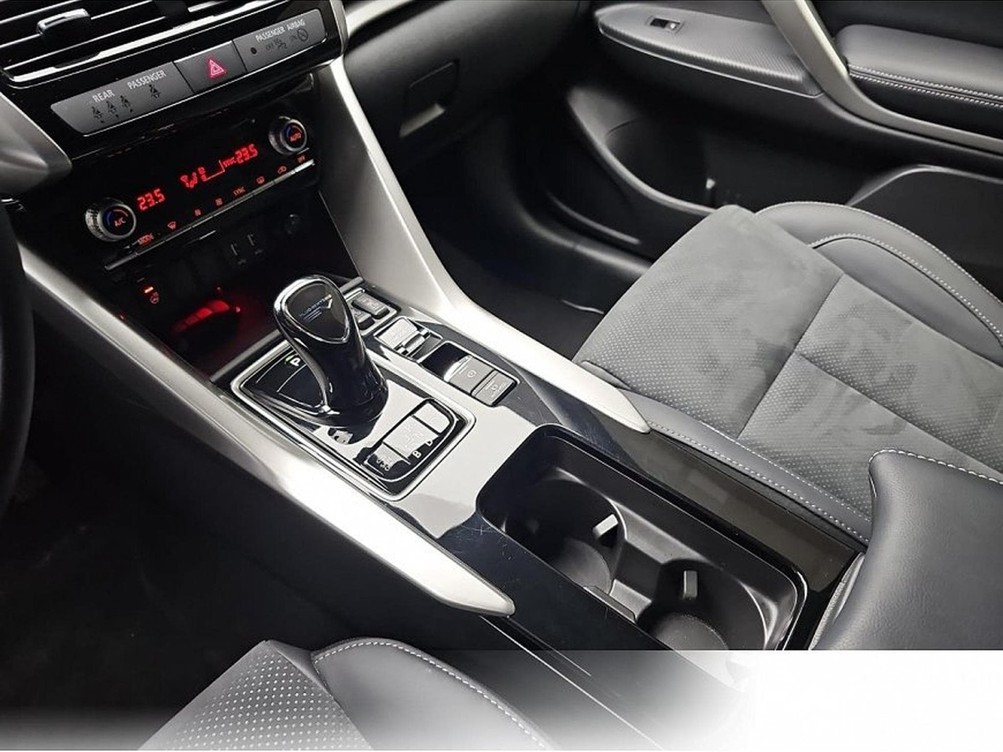 Mitsubishi Eclipse Cross (2026) - Photo 11