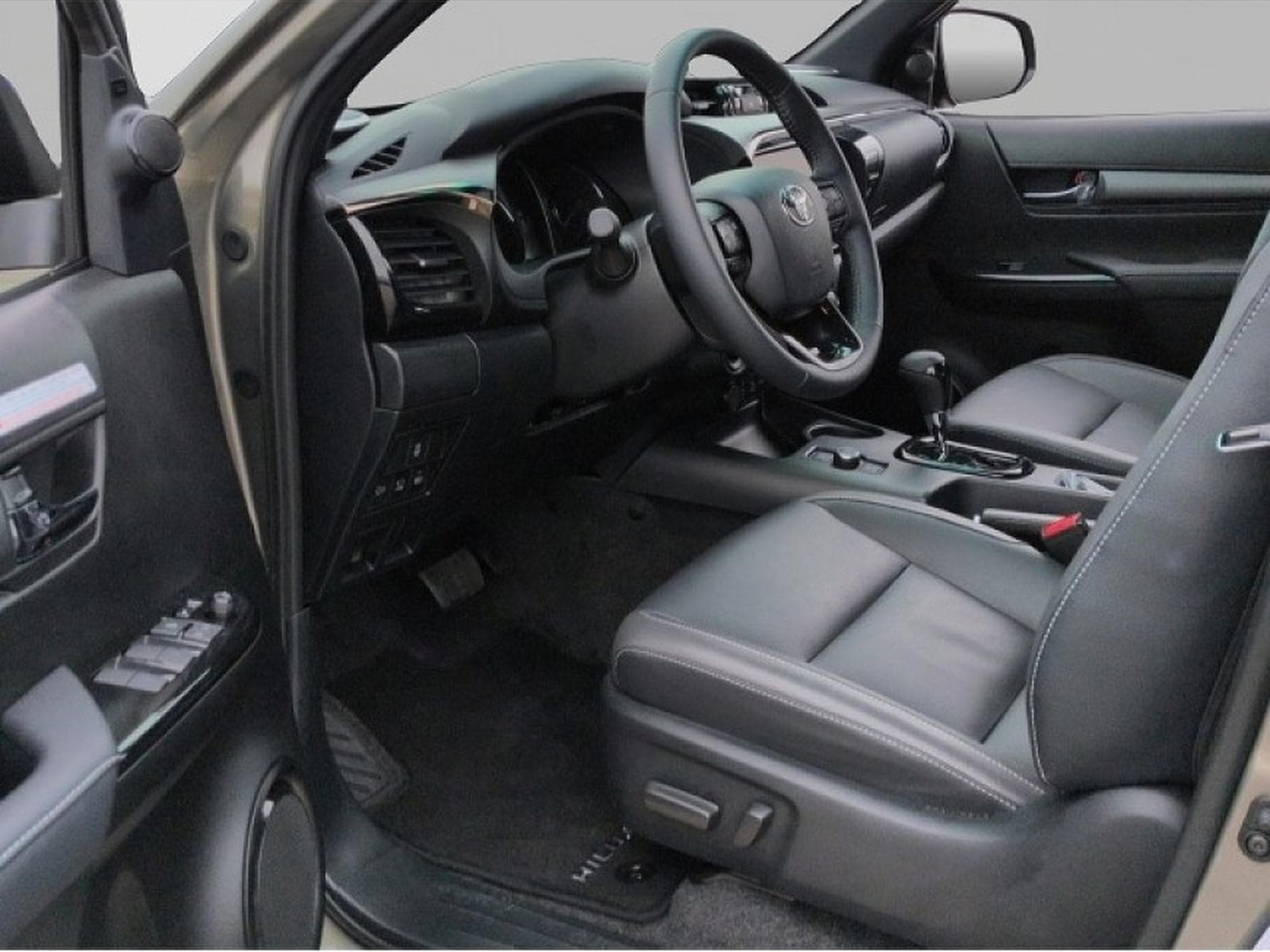 Toyota Hilux (2026) - Photo 4