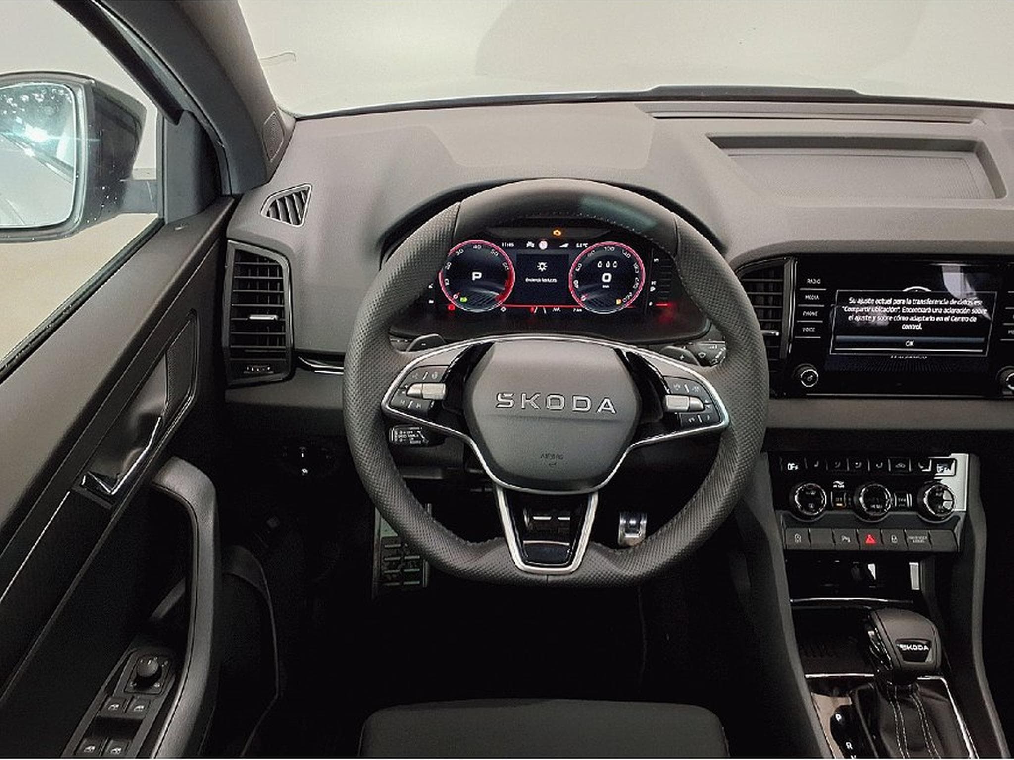 Skoda Karoq (2025) - Foto 12