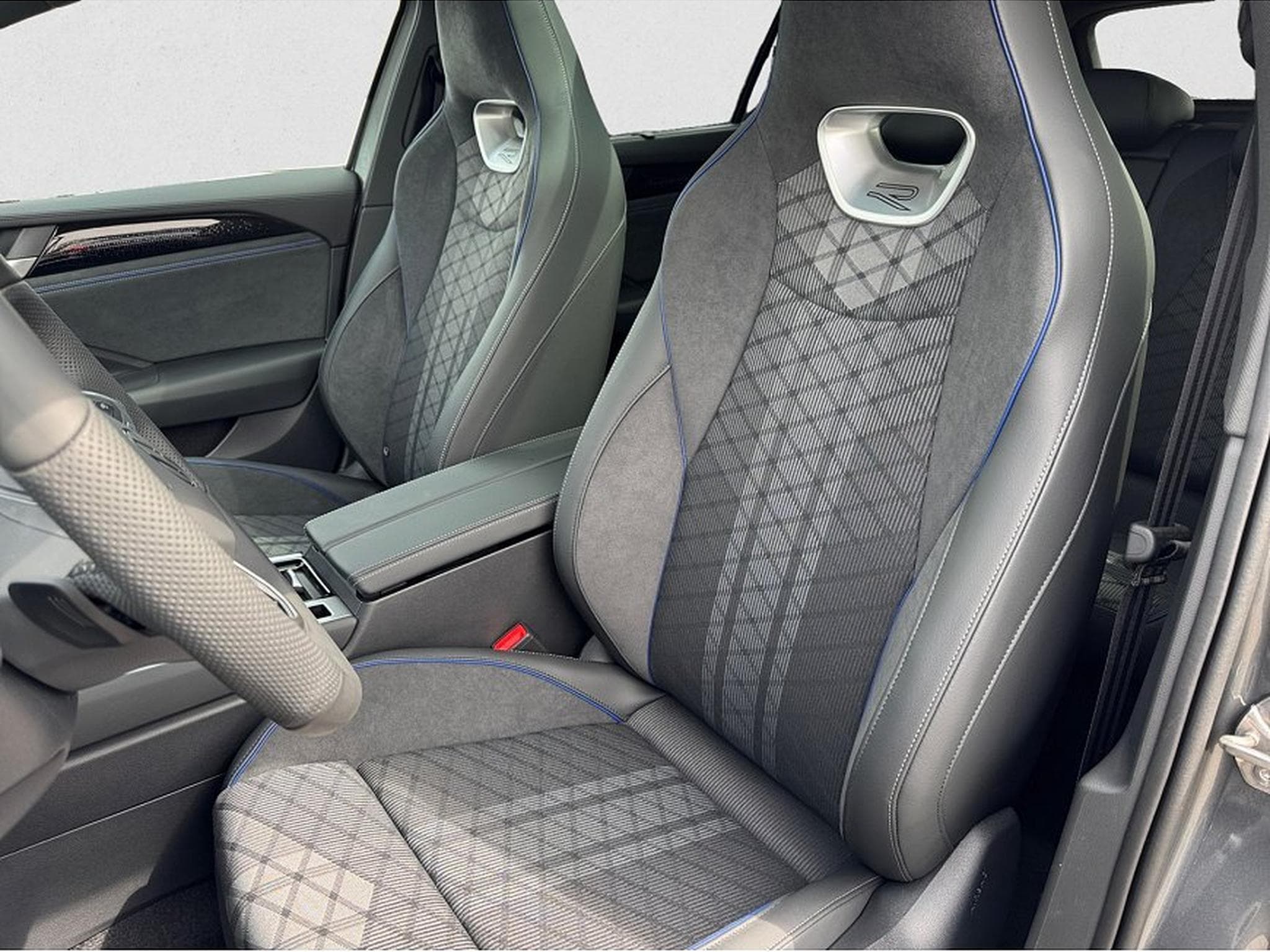 VW Passat (2025) - Foto 7