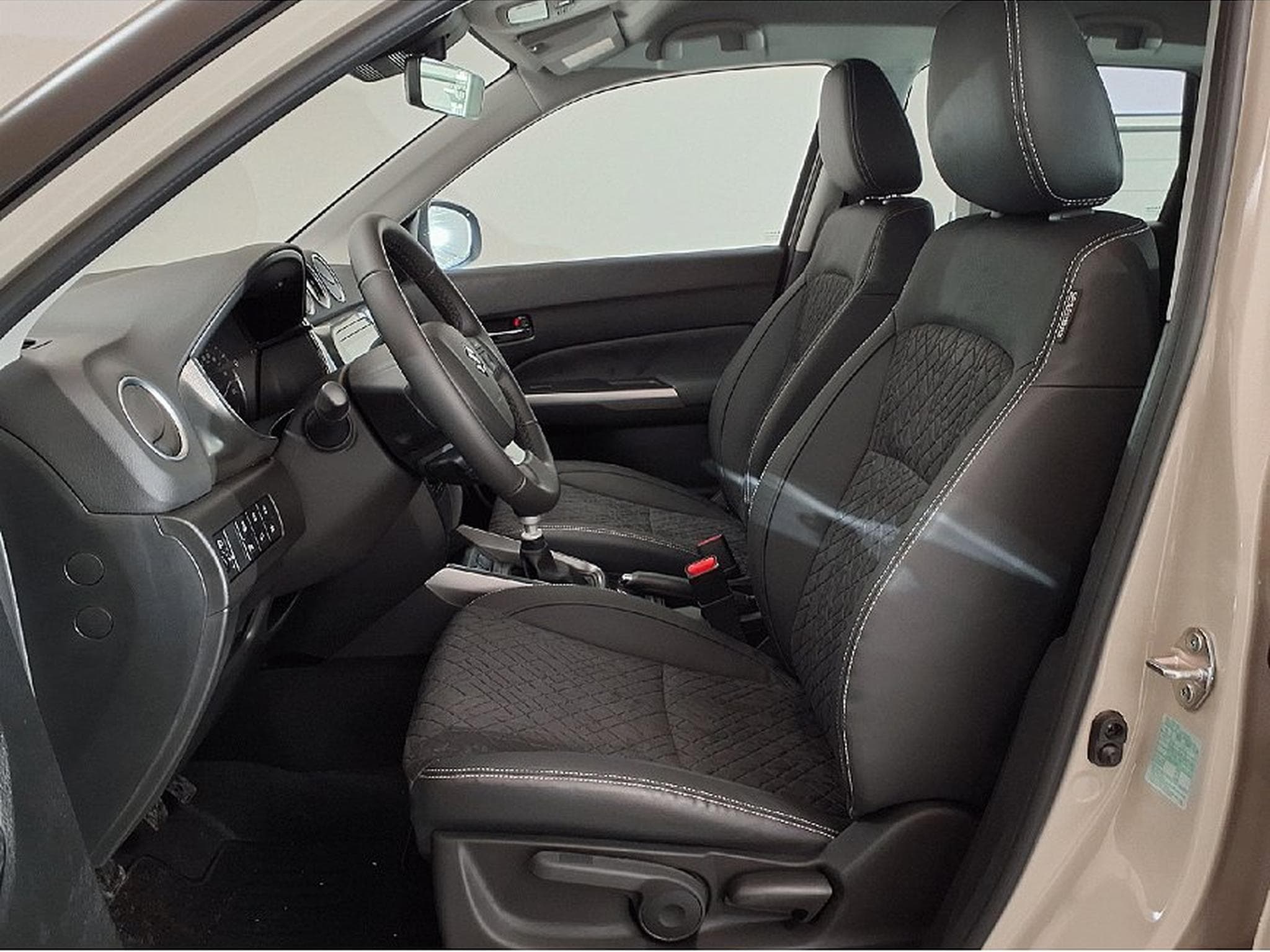 Suzuki Vitara (2026) - Photo 9