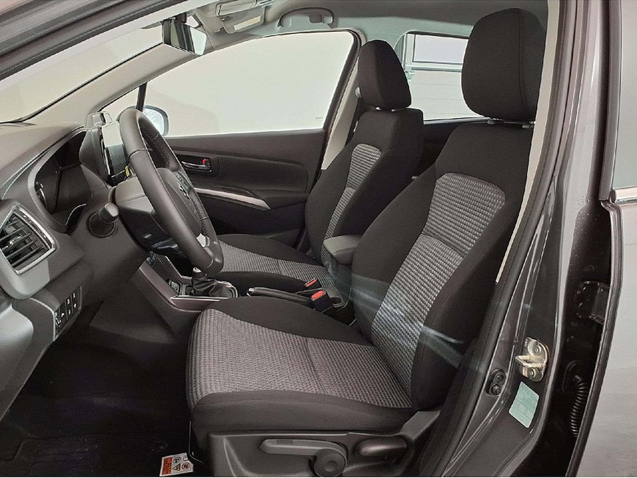 Suzuki S-Cross (2026) - Photo 9