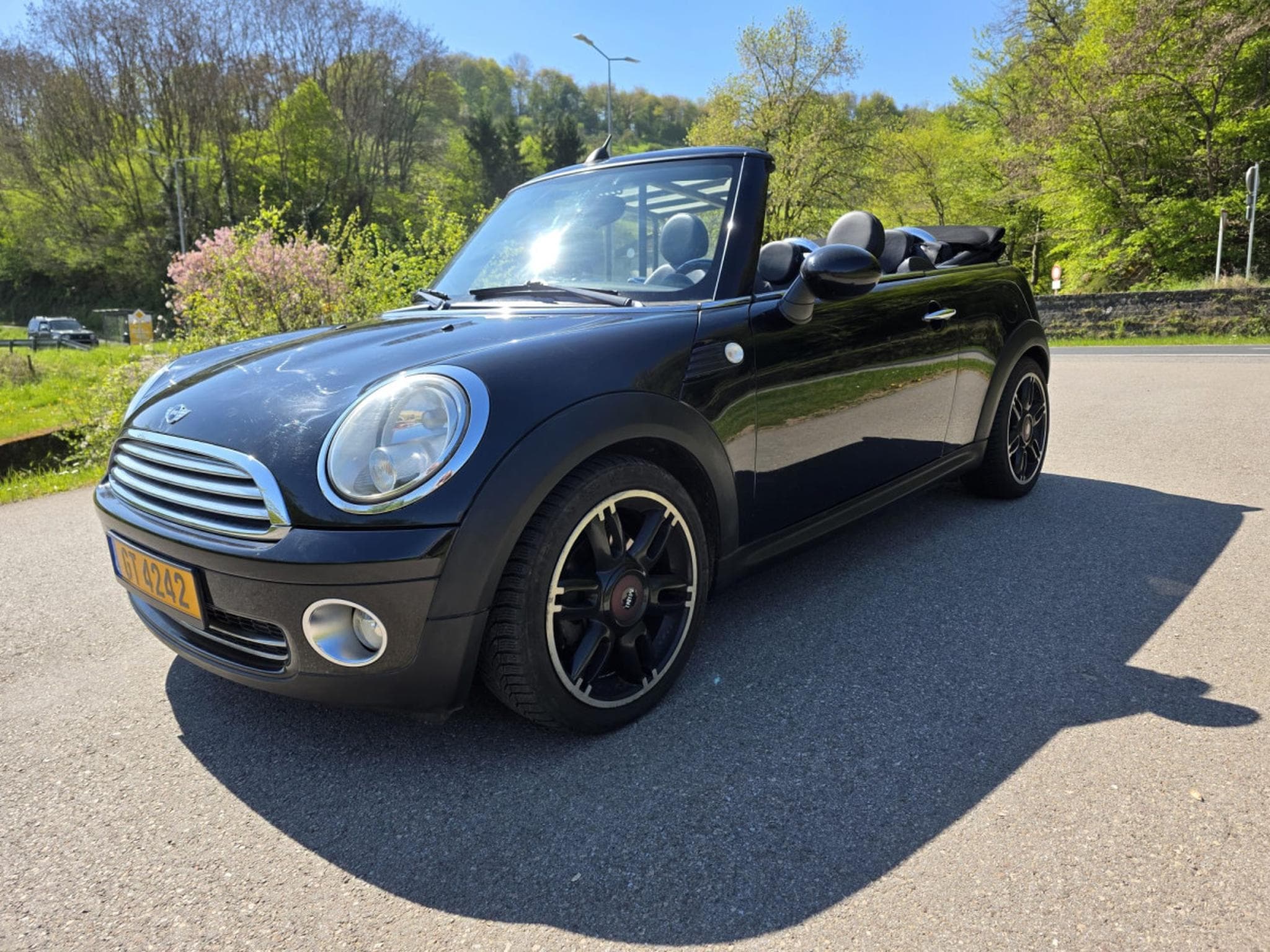 Mini Cooper 1.6 Cabrio automatic (2009) - Photo 1
