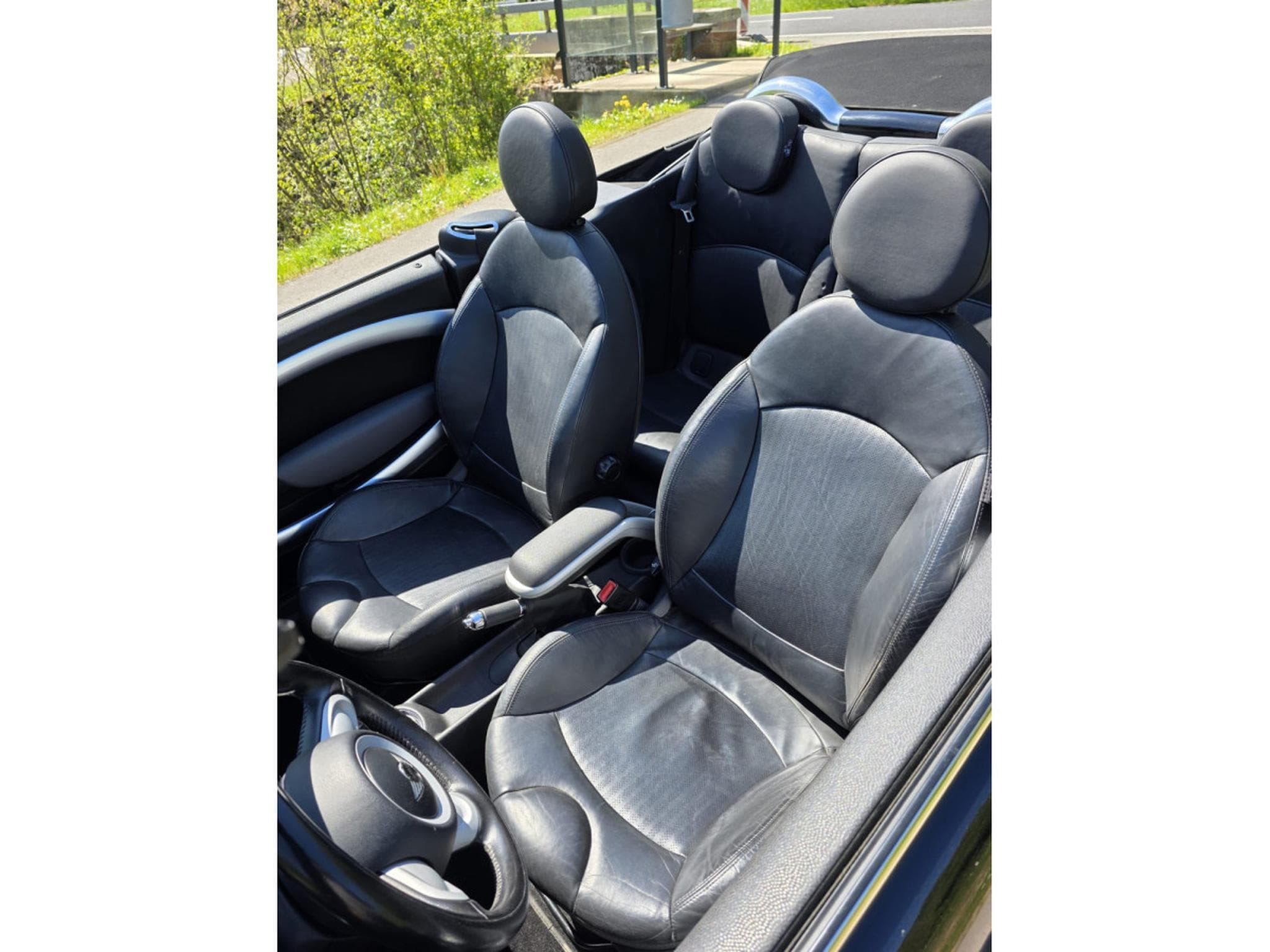 Mini Cooper 1.6 Cabrio automatic (2009) - Photo 10