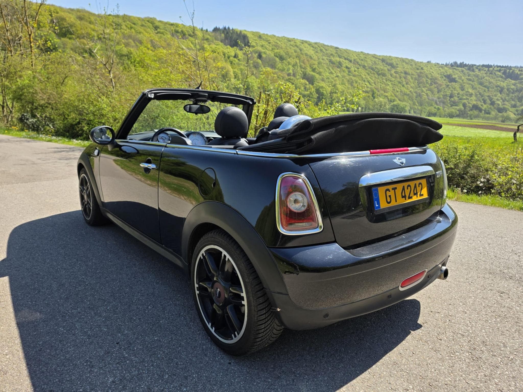 Mini Cooper 1.6 Cabrio automatic (2009) - Photo 3