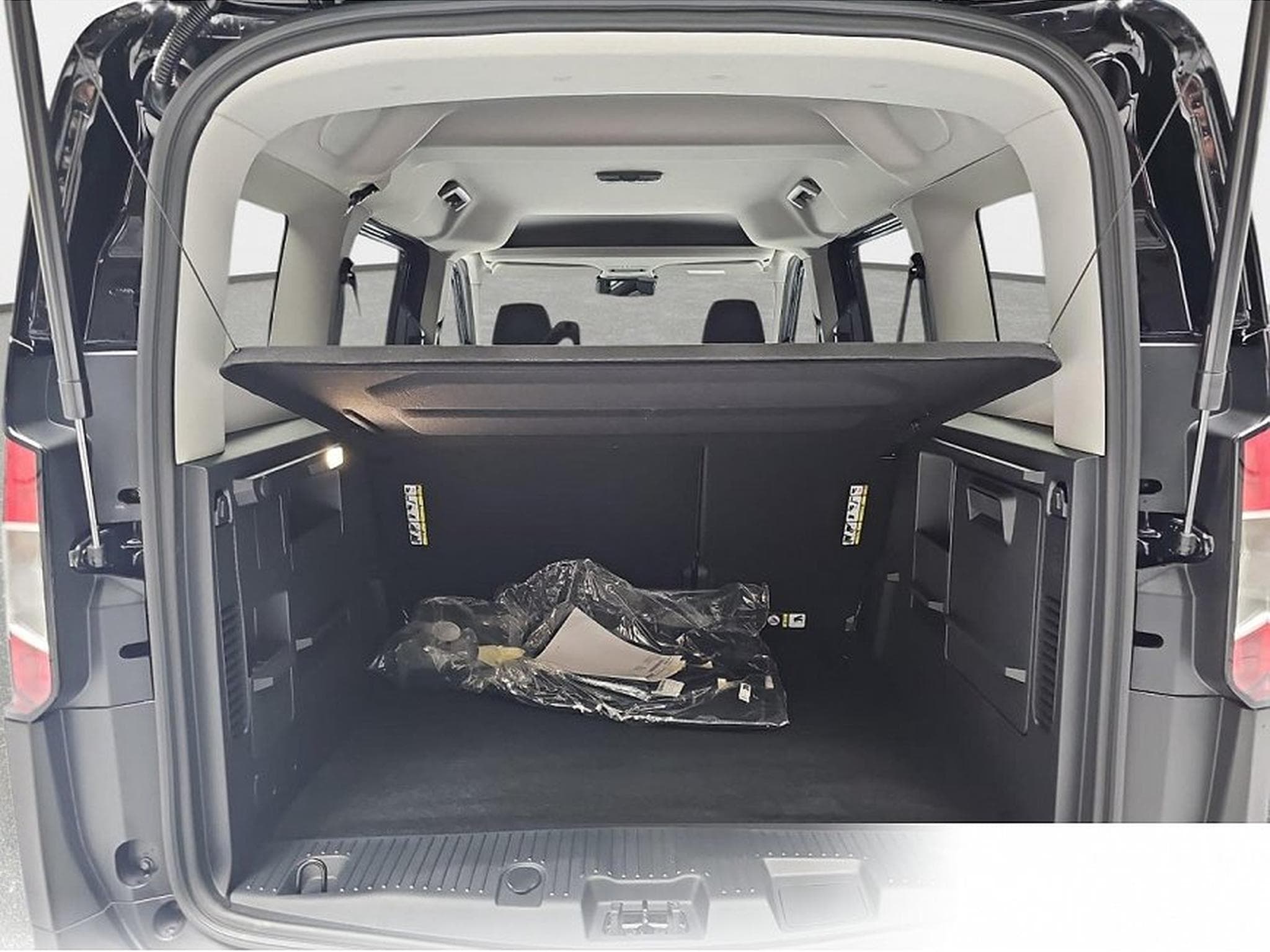 Ford Tourneo (2026) - Photo 13