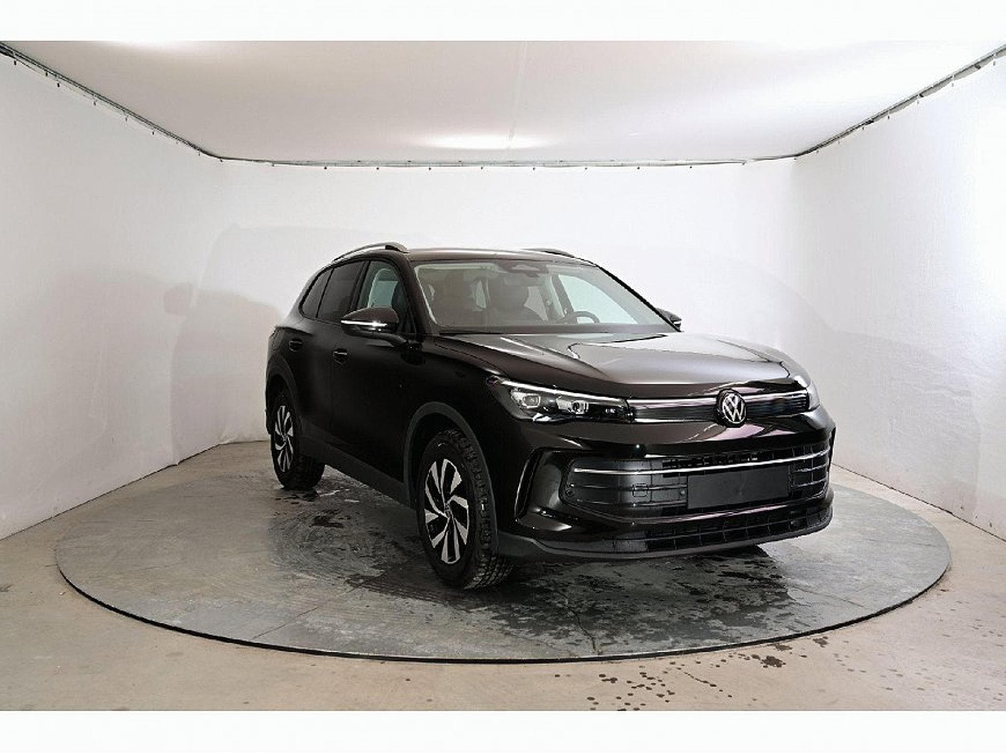 VW Tiguan (2024) - Photo 7