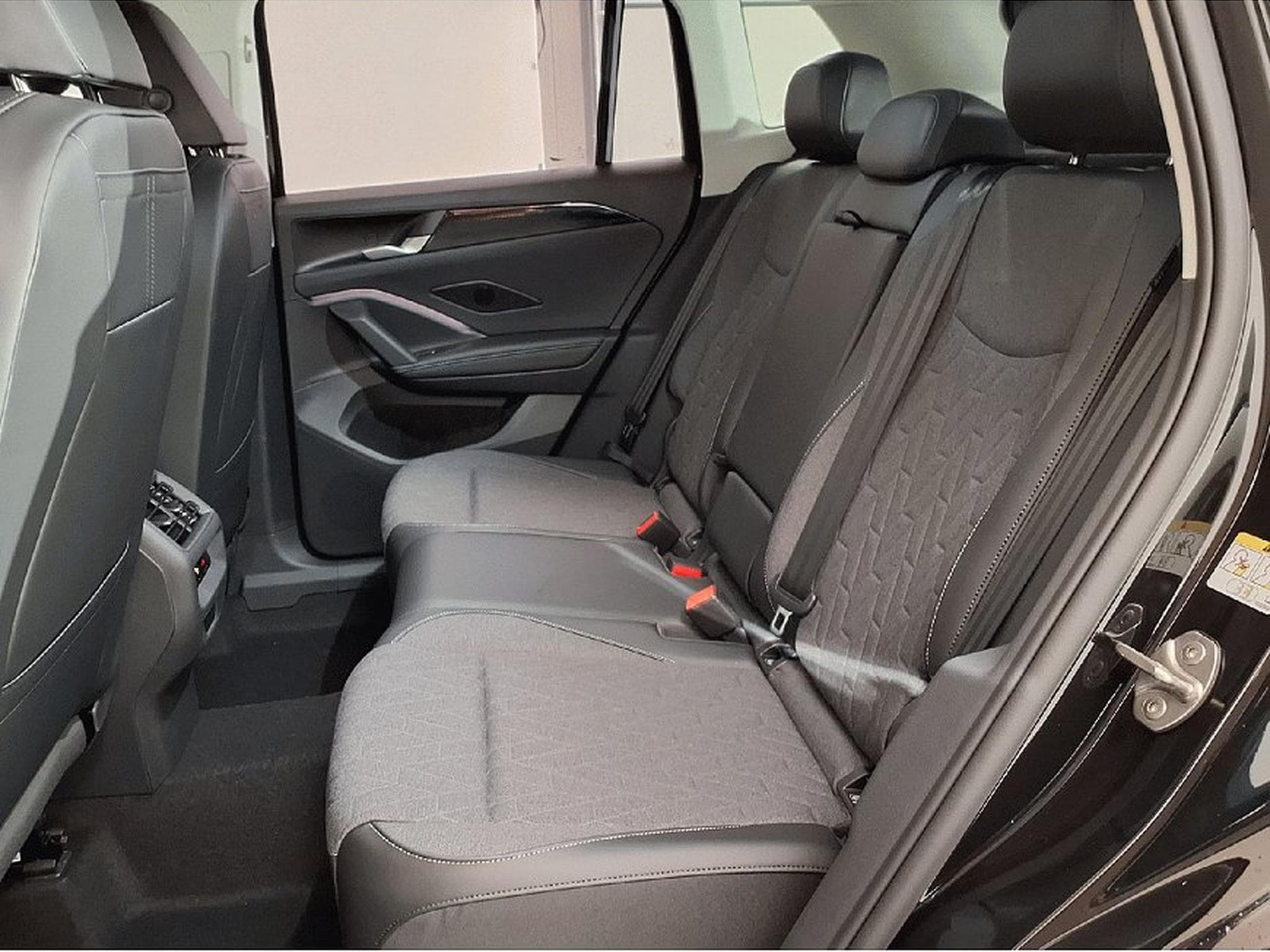 VW Tiguan (2024) - Photo 10