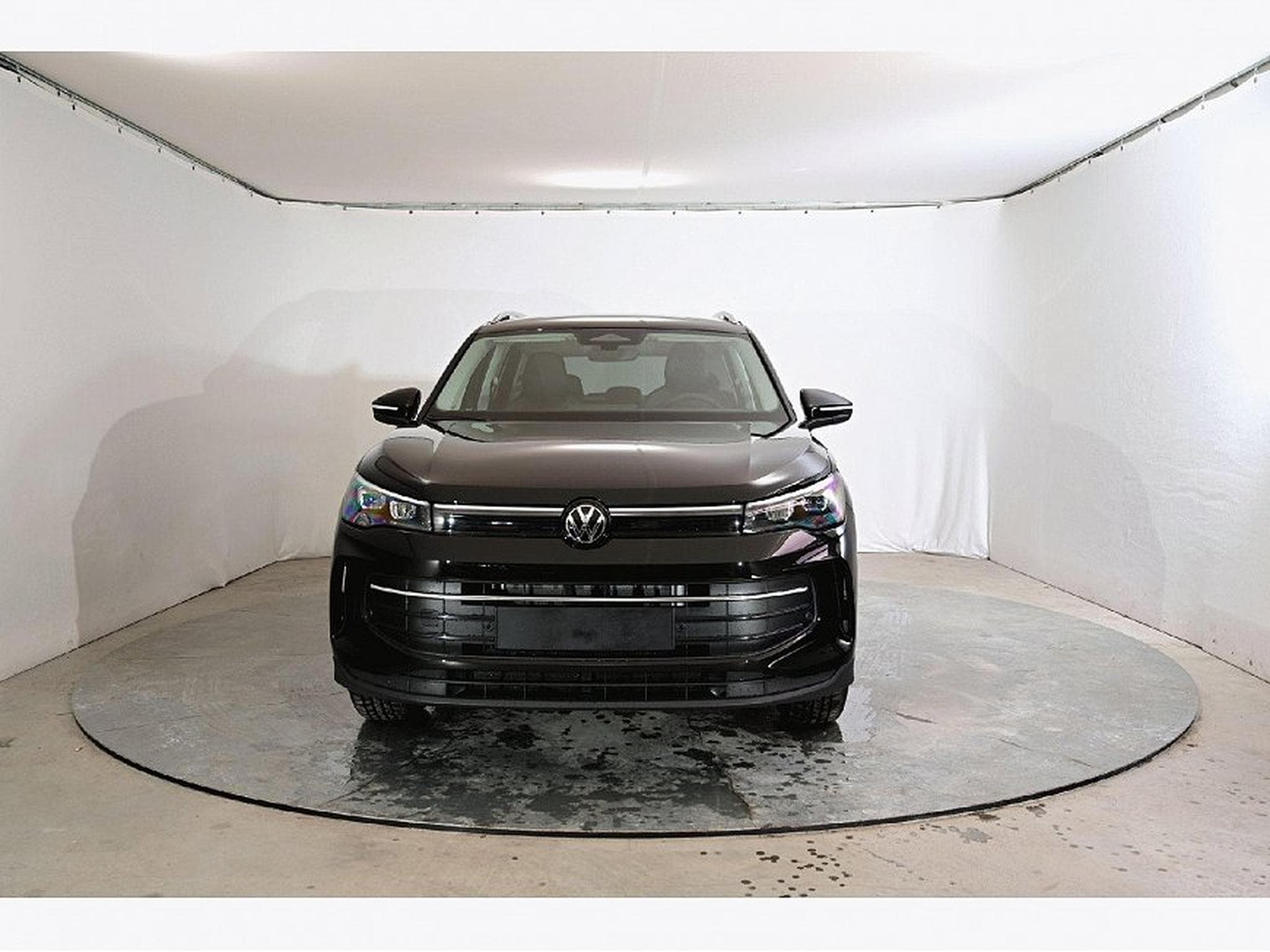 VW Tiguan (2024) - Photo 8