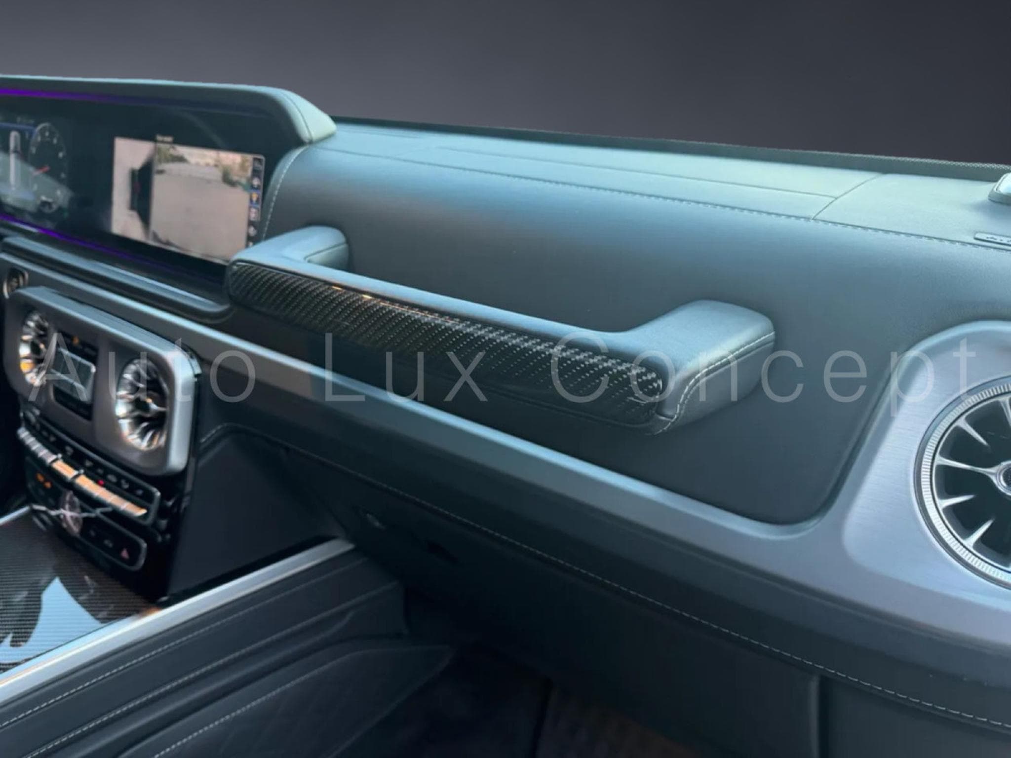 Mercedes G 63 AMG SUPERIOR Line (2023) - Photo 29