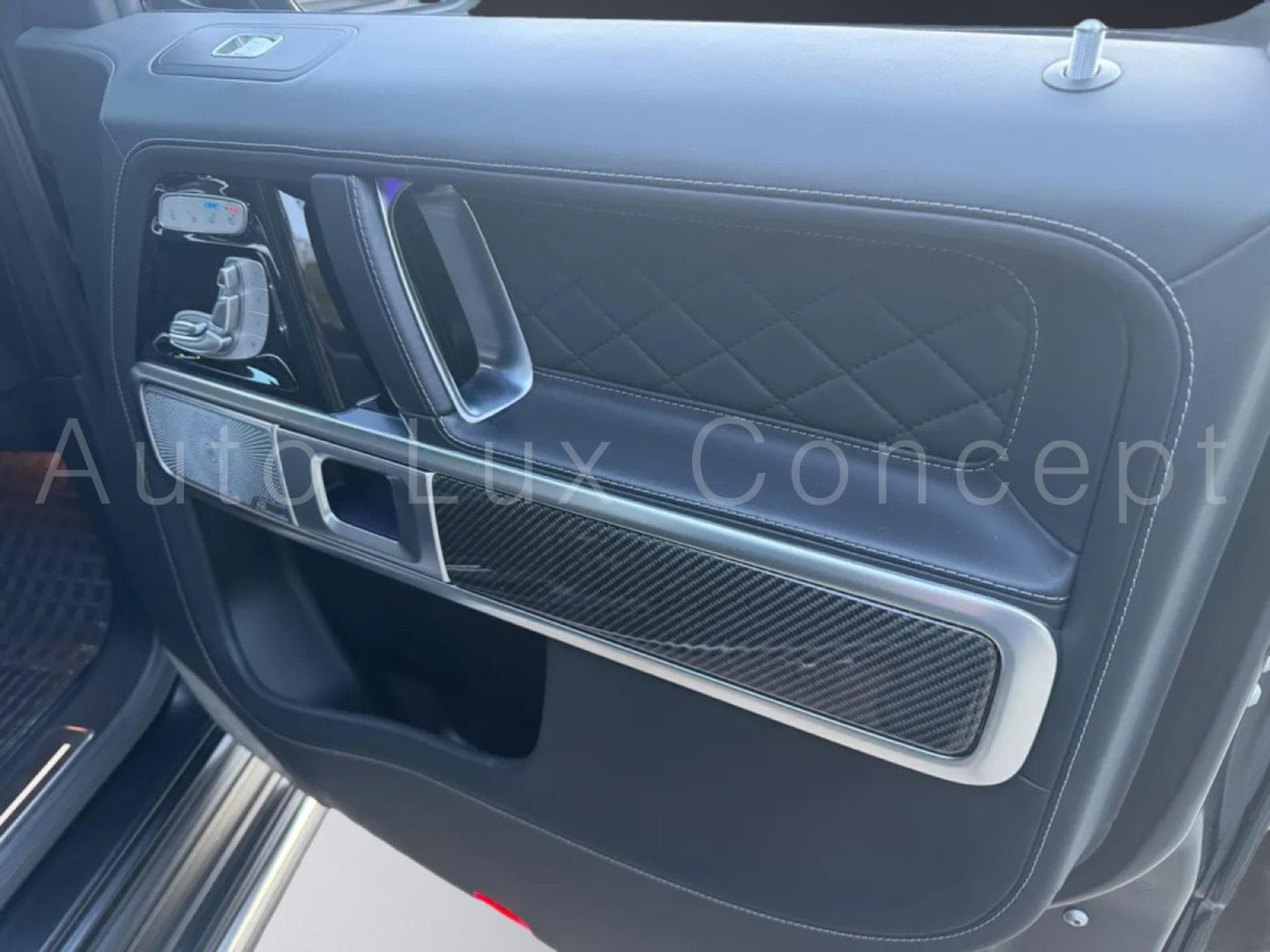 Mercedes G 63 AMG SUPERIOR Line (2023) - Photo 30
