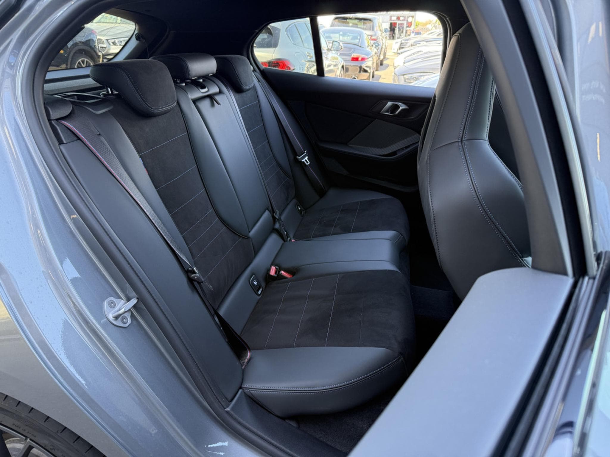 BMW 120 I M SPORT / M SEATS/ (2025) - Photo 16